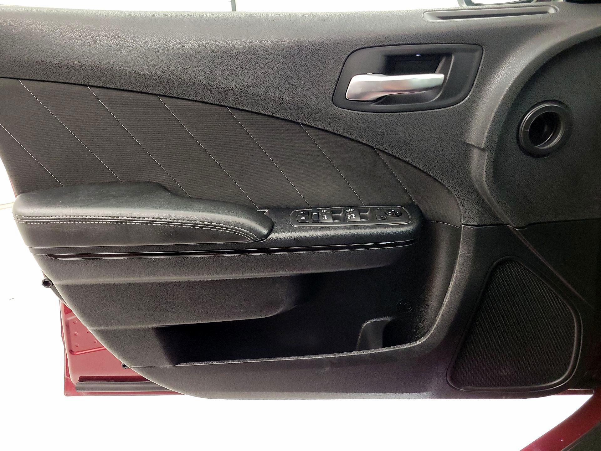 Thumbnail: 2020 Dodge Charger - 12