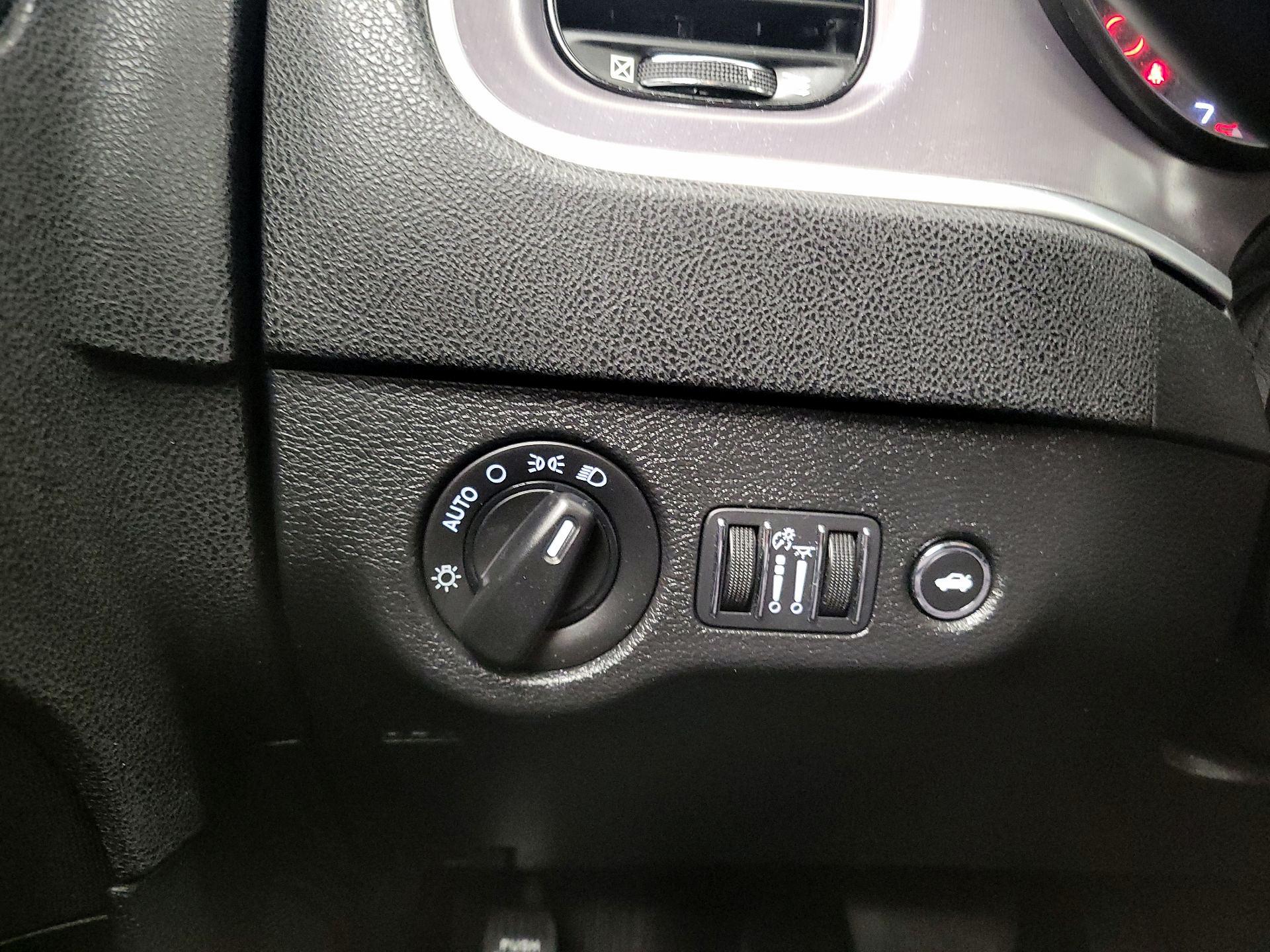 Thumbnail: 2020 Dodge Charger - 13