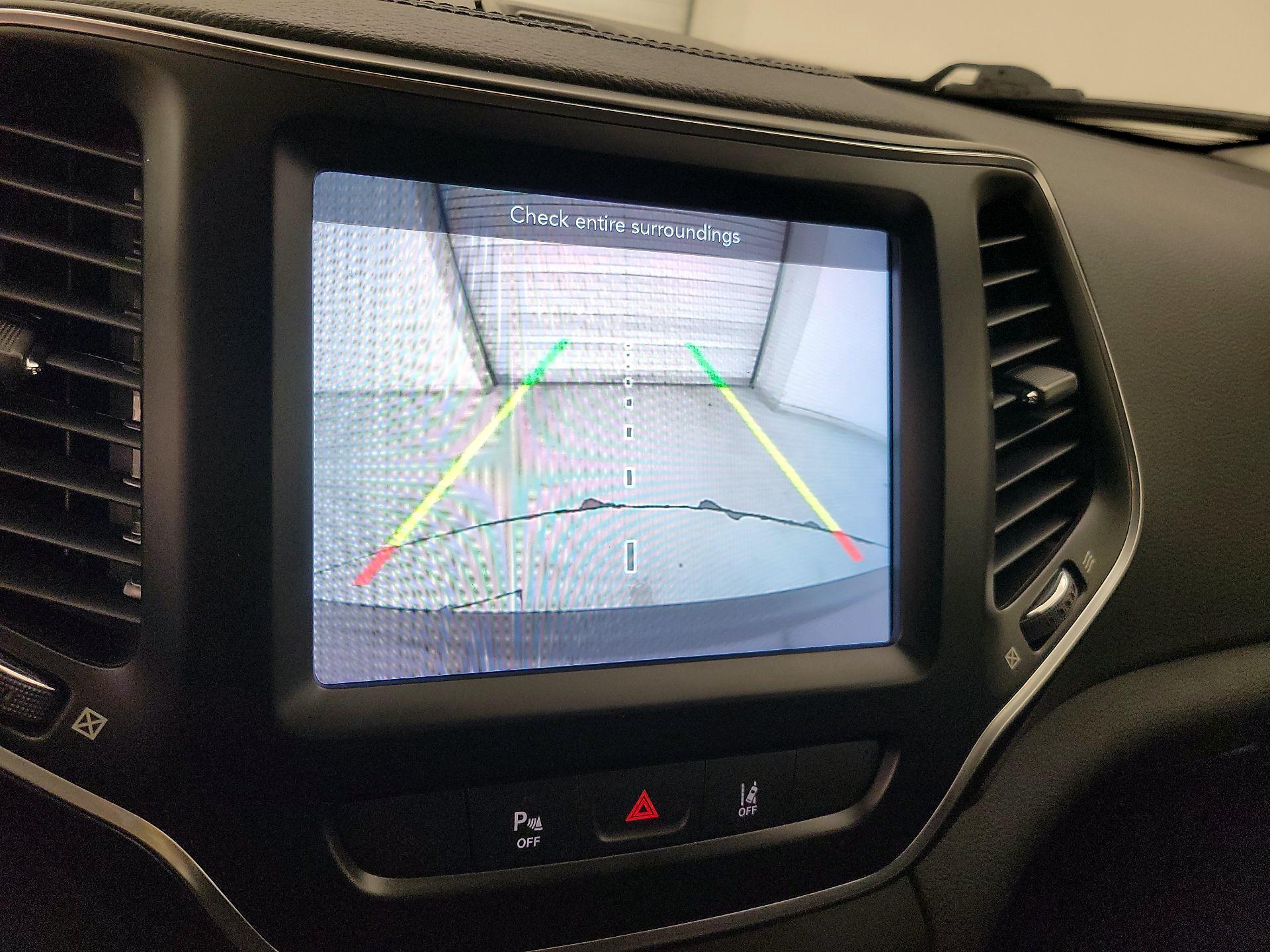 Thumbnail: 2022 Jeep Cherokee - 14