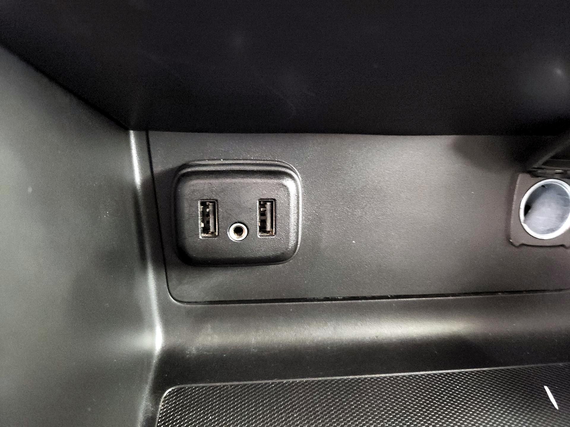 Thumbnail: 2022 Chevrolet Colorado - 18