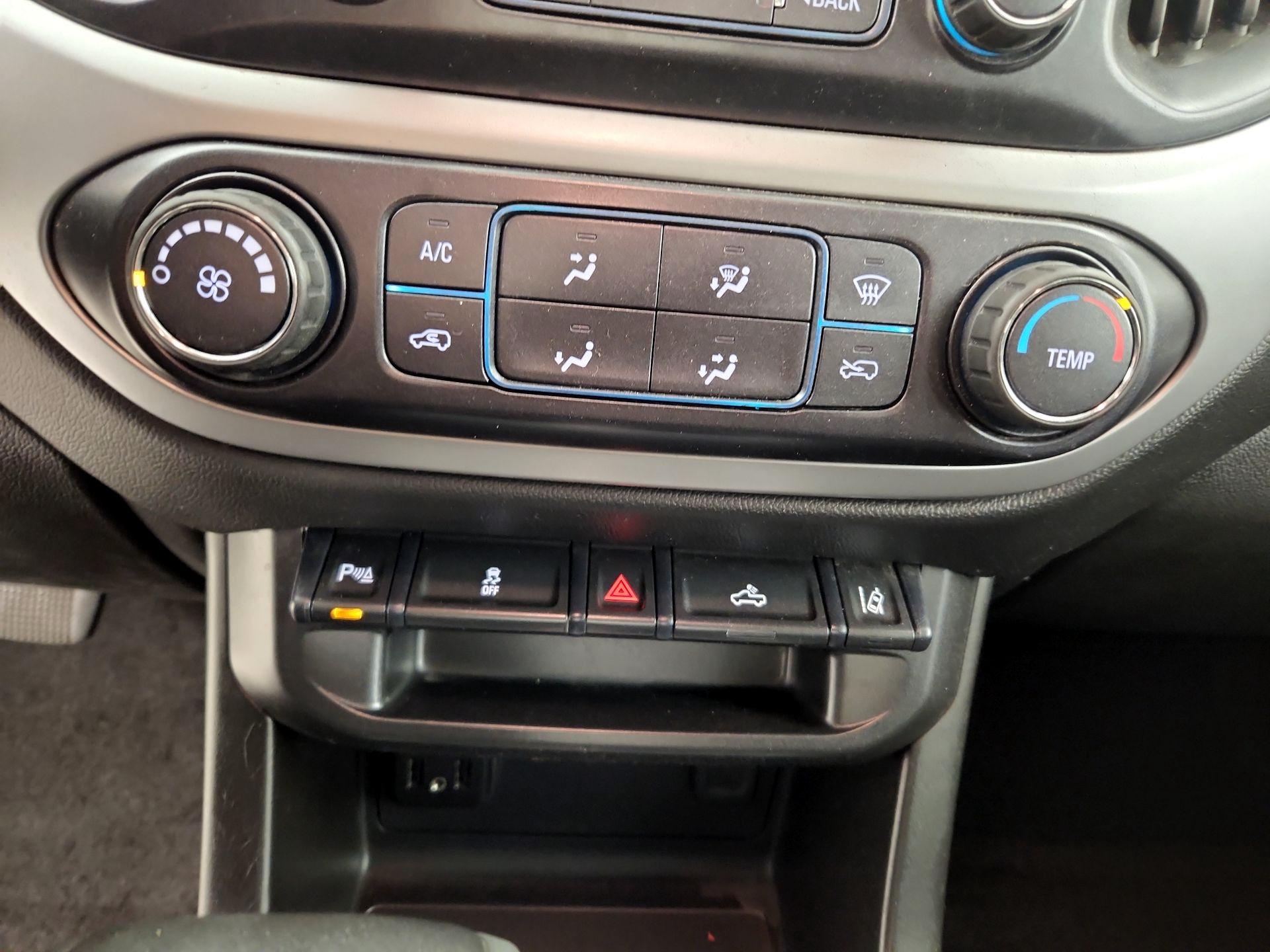 Thumbnail: 2021 Chevrolet Colorado - 16