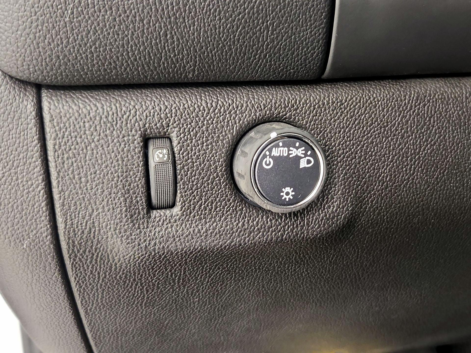 Thumbnail: 2021 Chevrolet Colorado - 13