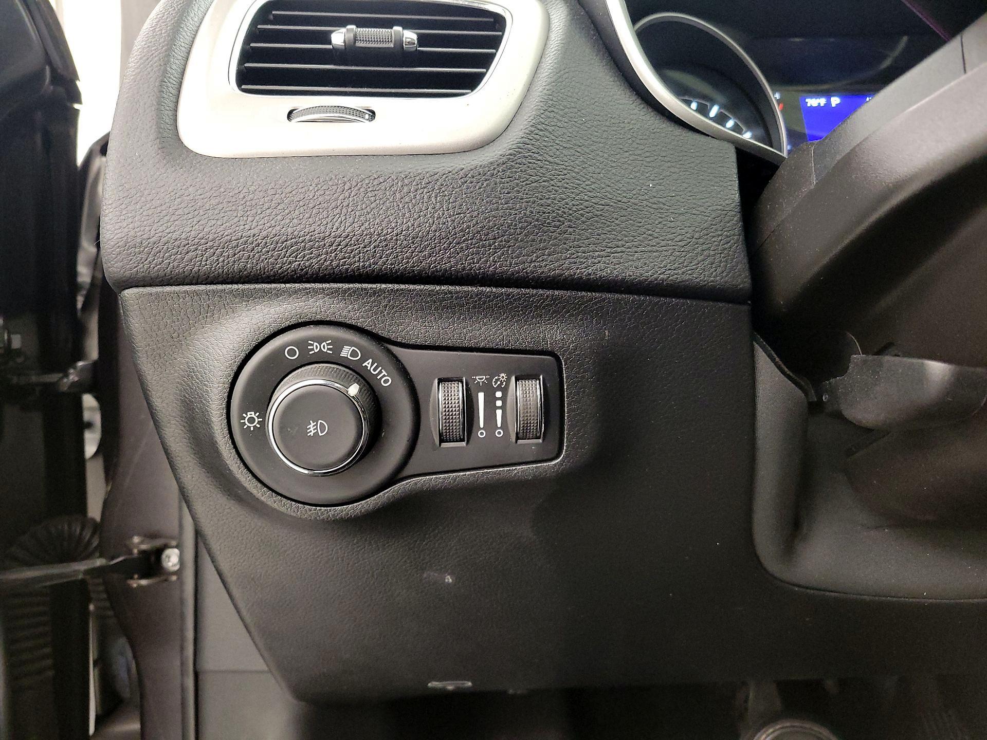 Thumbnail: 2020 Jeep Compass - 13