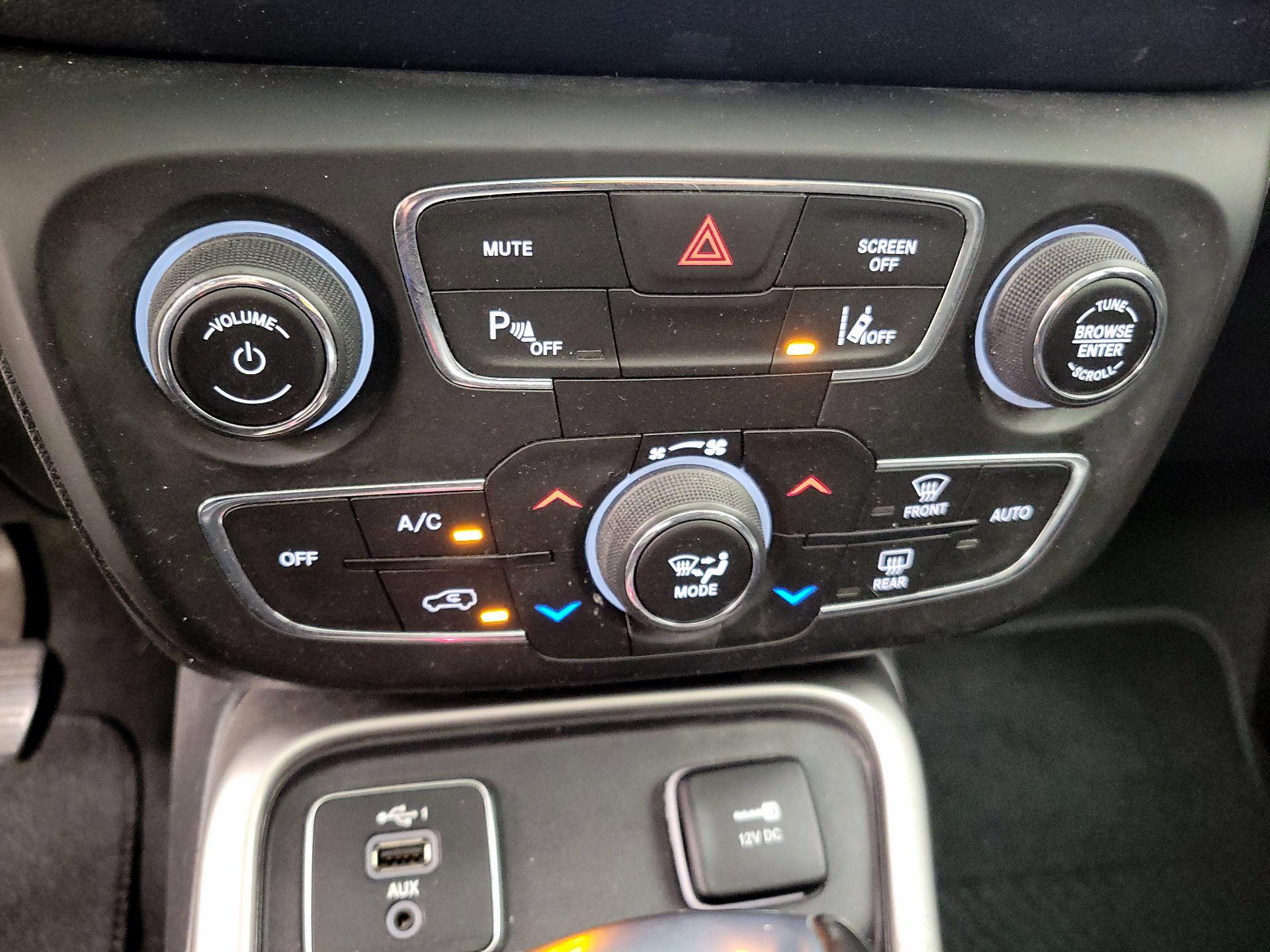 Thumbnail: 2020 Jeep Compass - 16