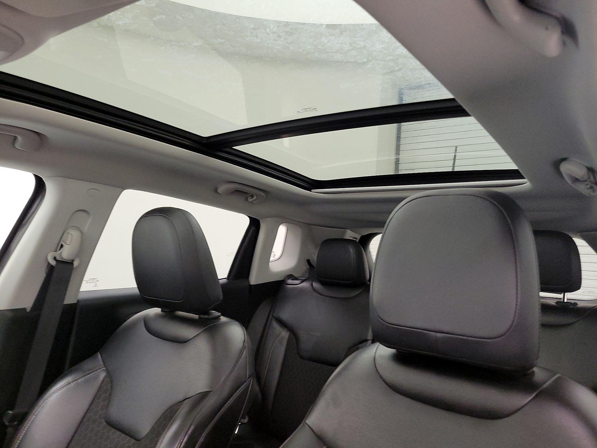 Thumbnail: 2020 Jeep Compass - 19