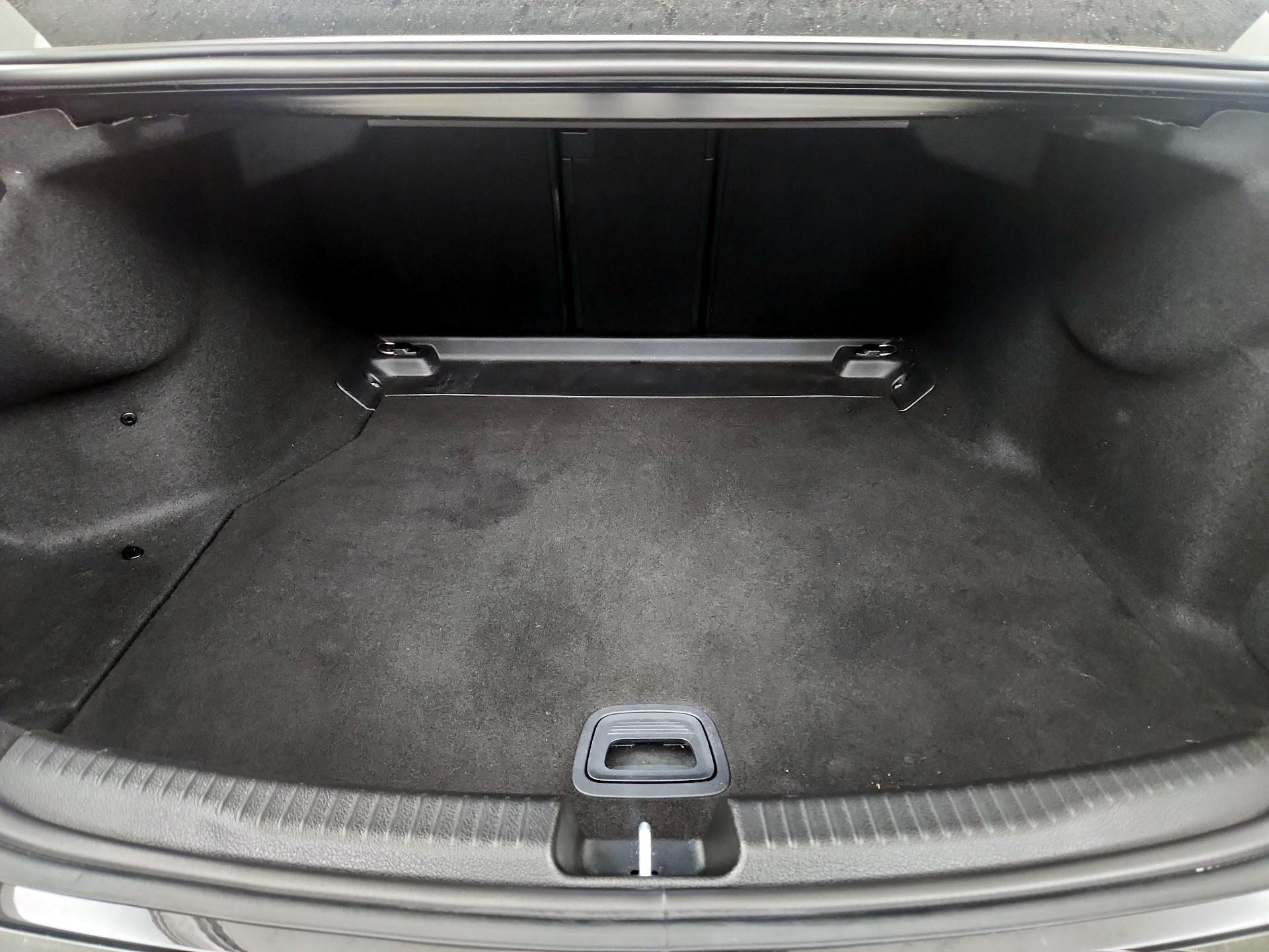 Thumbnail: 2022 Mercedes-Benz C-Class - 16