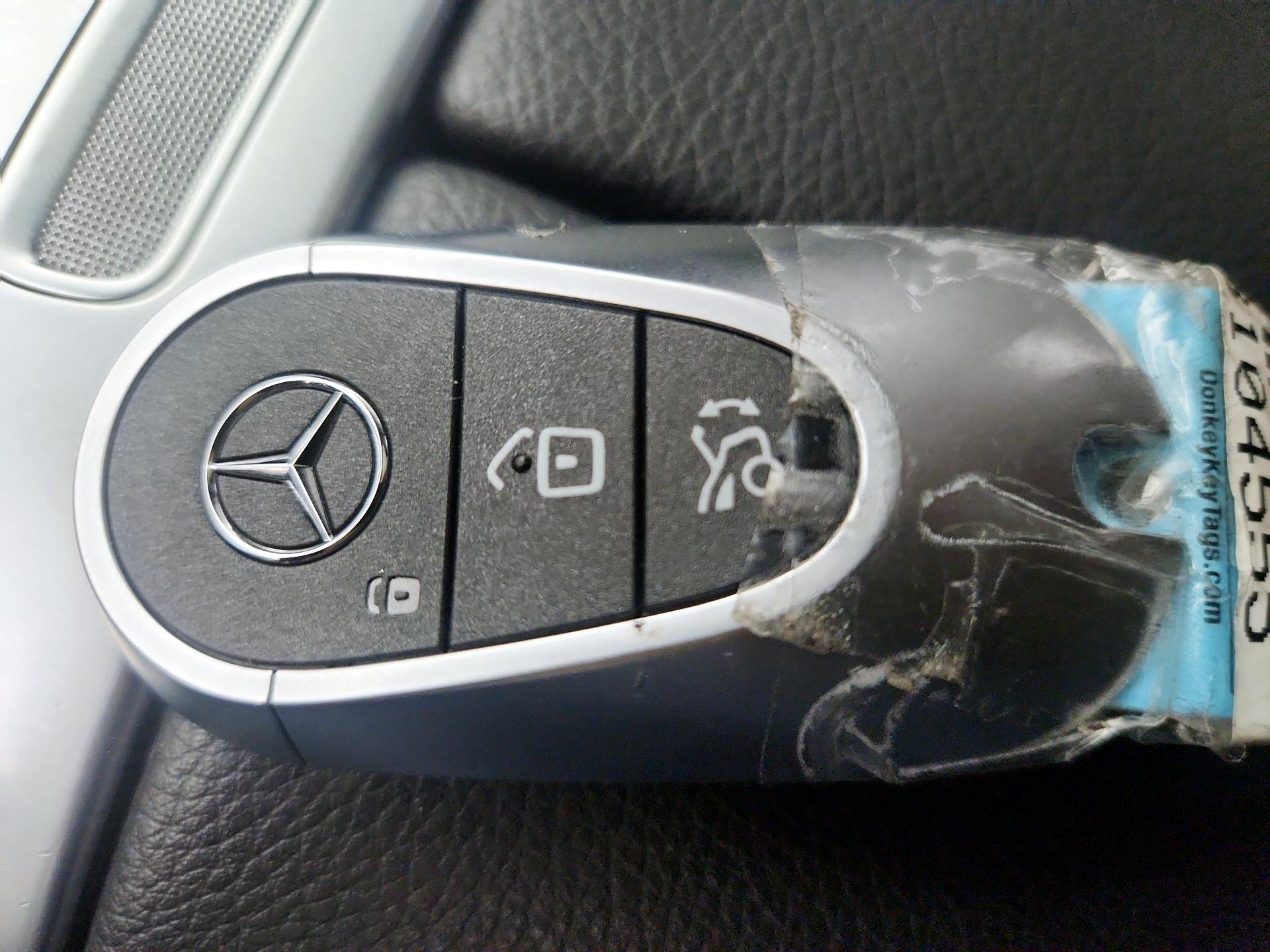 Thumbnail: 2022 Mercedes-Benz C-Class - 18