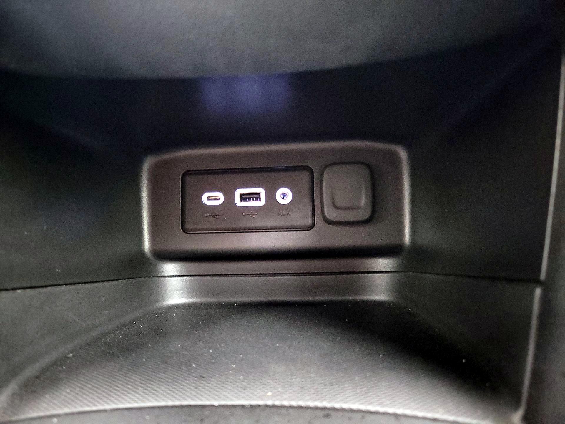 Thumbnail: 2023 Chevrolet Equinox - 18