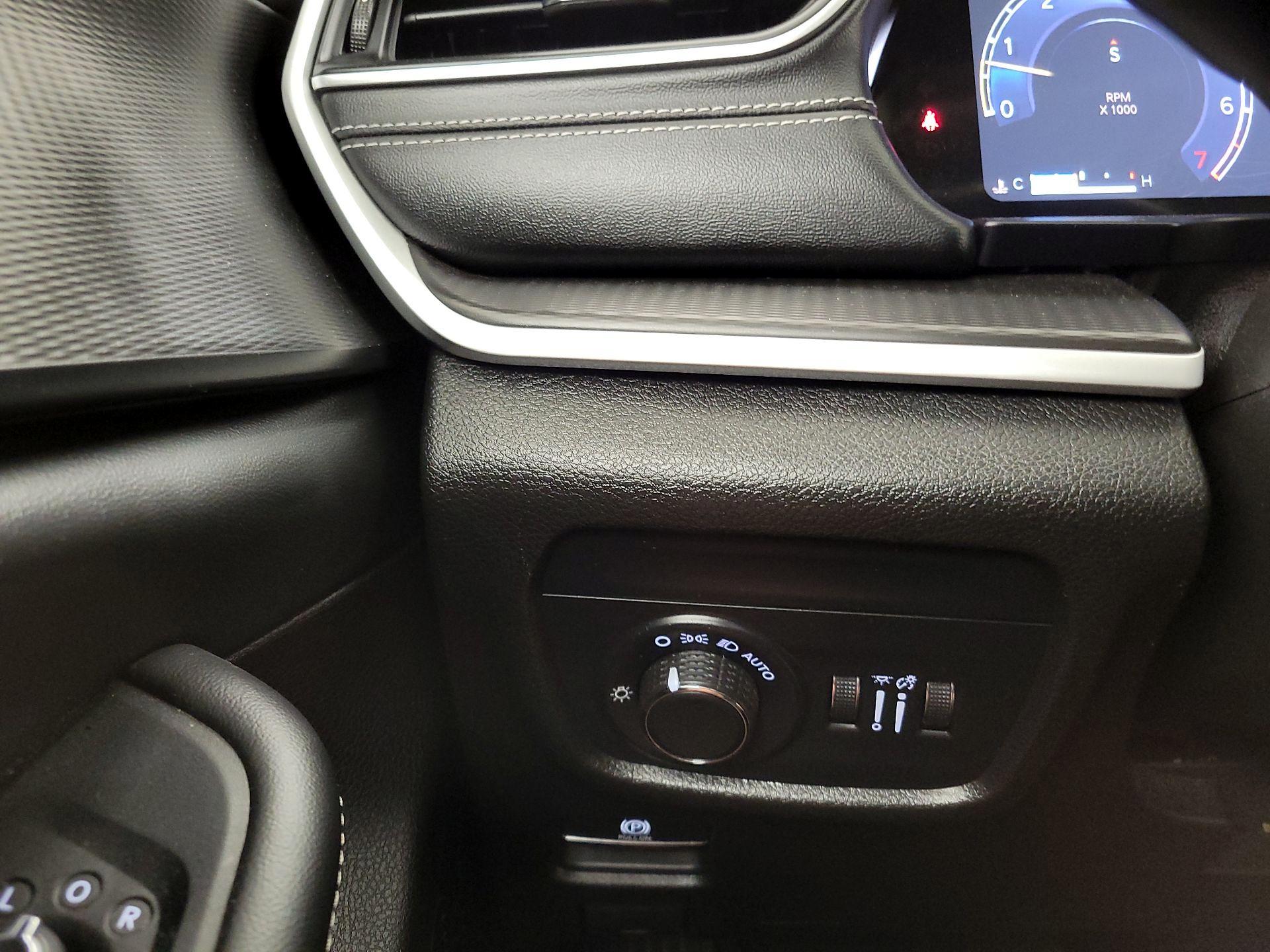 Thumbnail: 2023 Jeep Grand Cherokee - 13