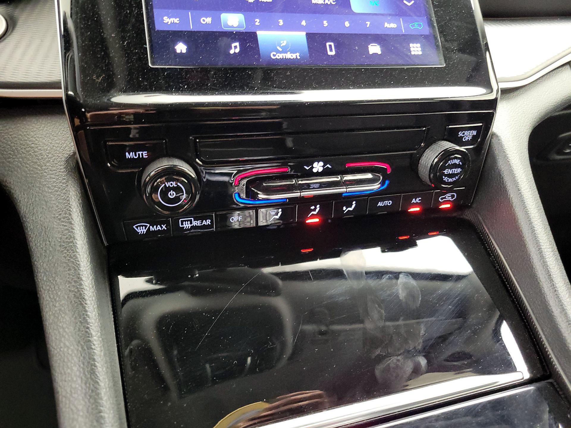 Thumbnail: 2023 Jeep Grand Cherokee - 16