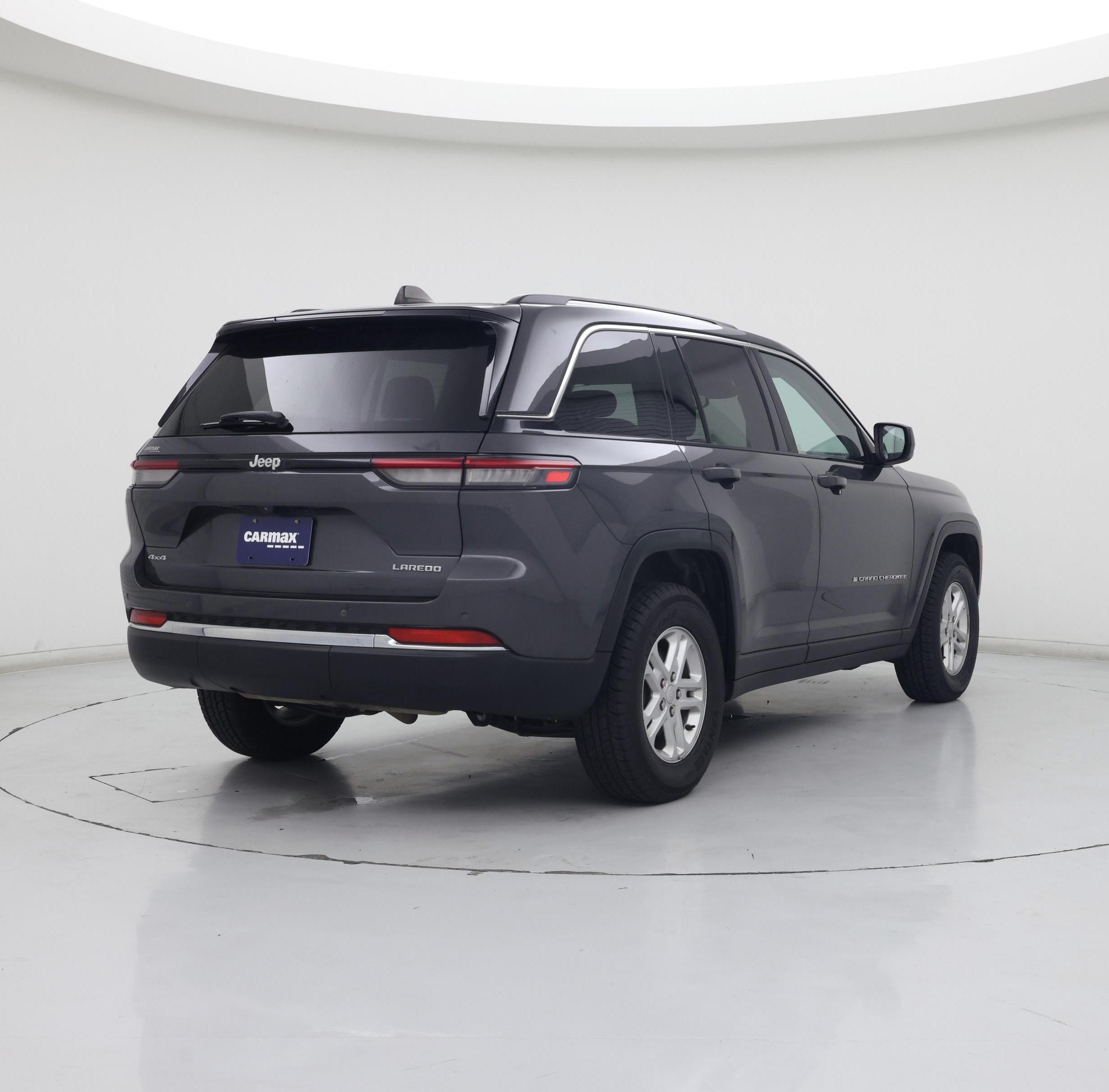 Thumbnail: 2023 Jeep Grand Cherokee - 8