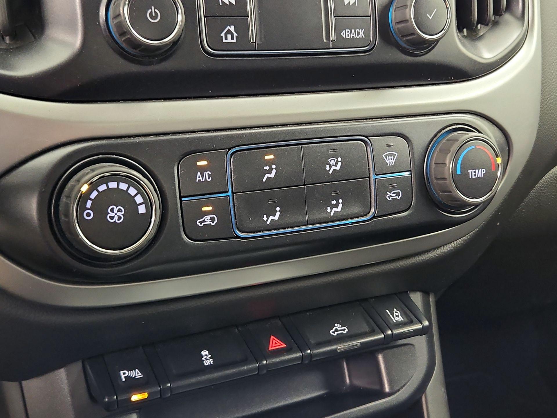 Thumbnail: 2022 Chevrolet Colorado - 16