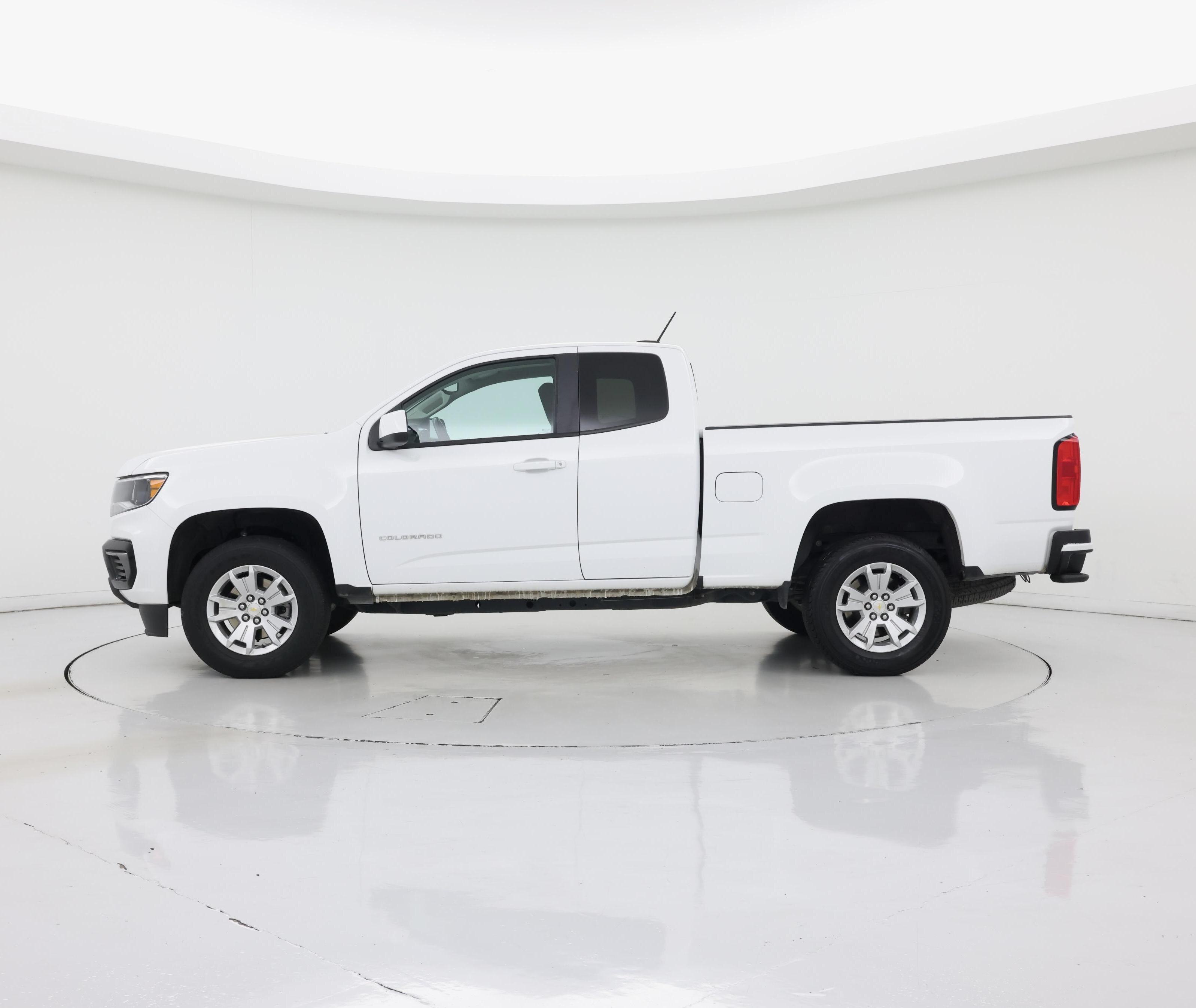 Thumbnail: 2022 Chevrolet Colorado - 3