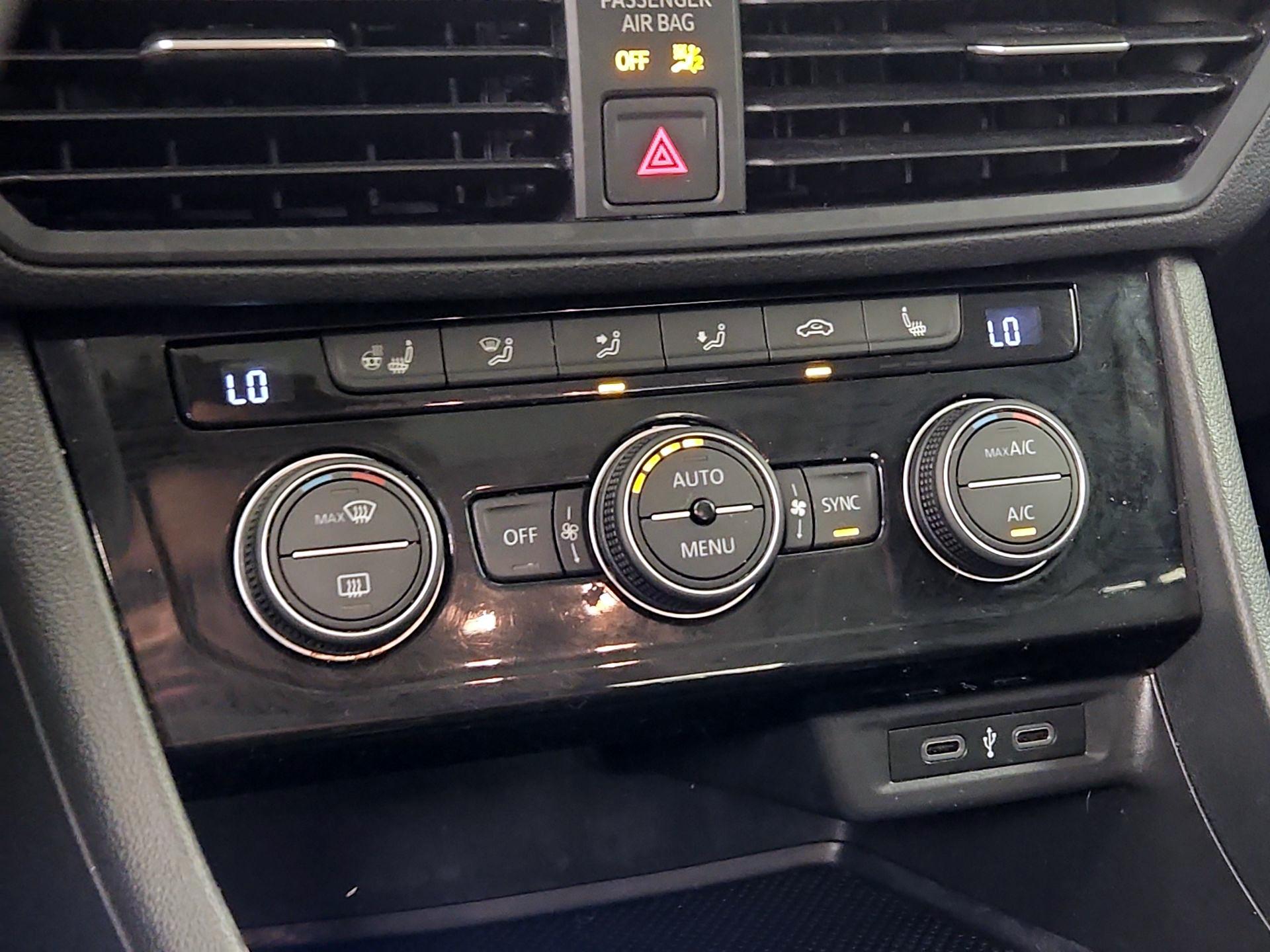 Thumbnail: 2020 Volkswagen Jetta - 16