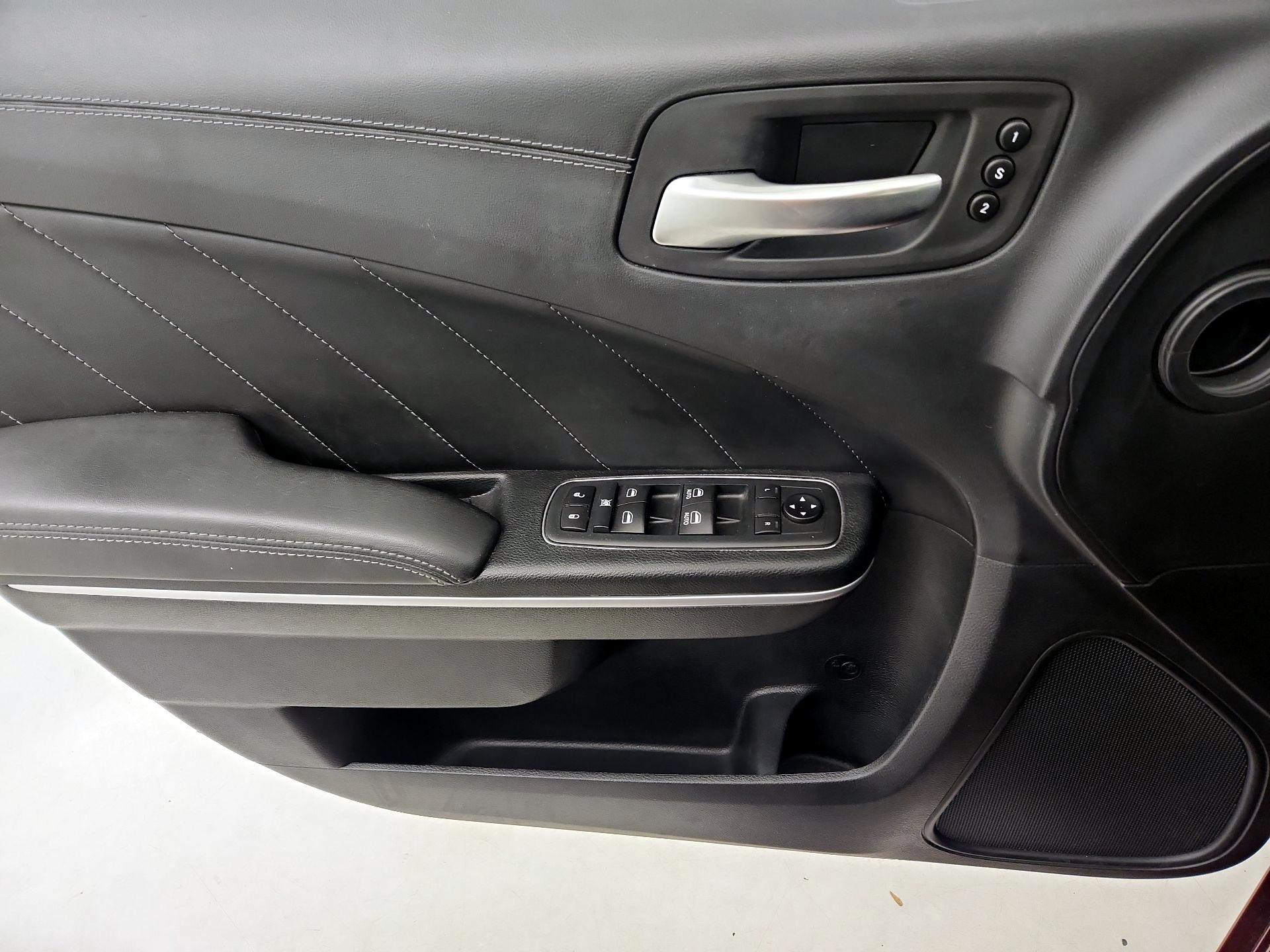 Thumbnail: 2020 Dodge Charger - 12