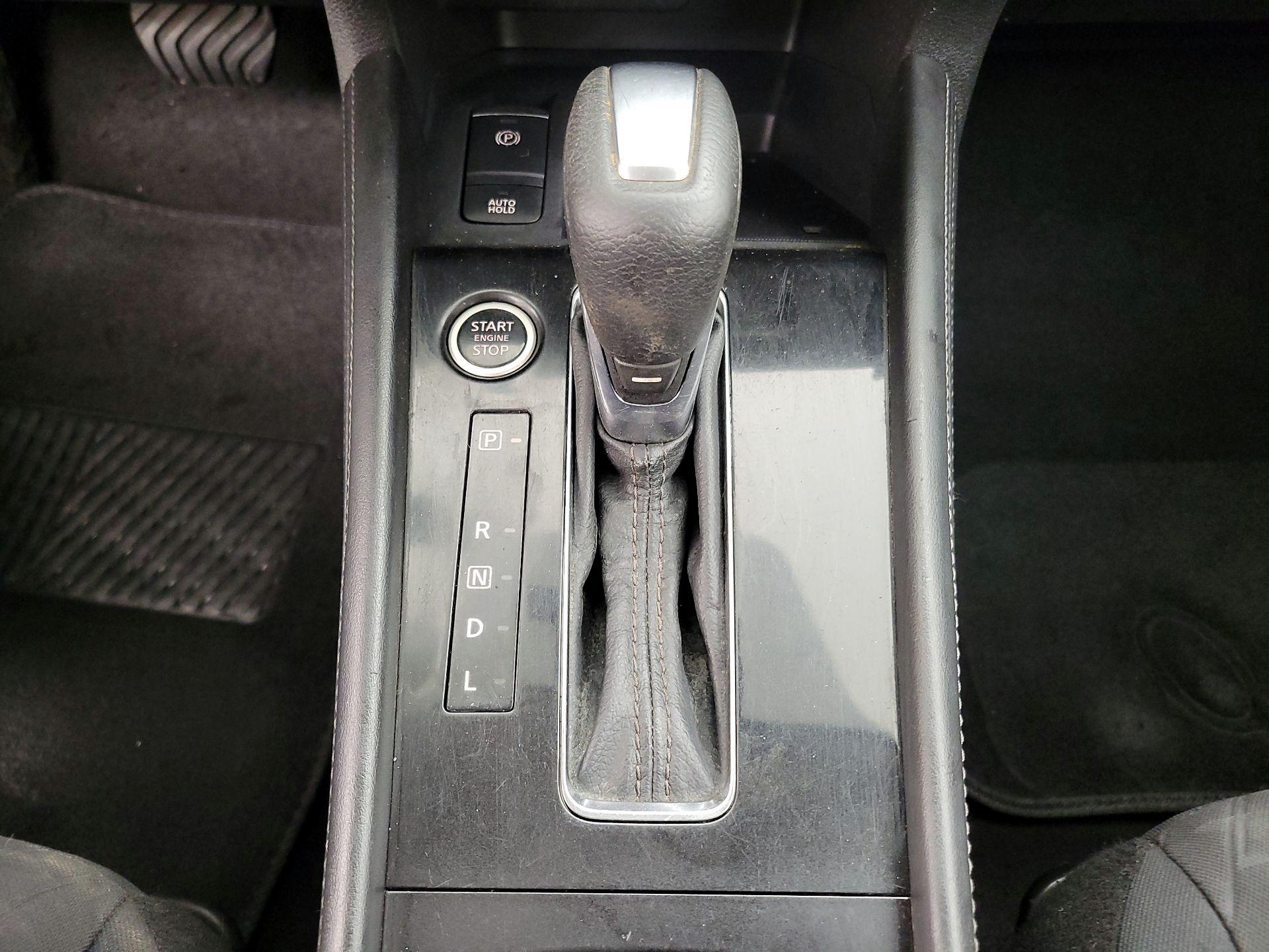 Thumbnail: 2022 Nissan Kicks - 16