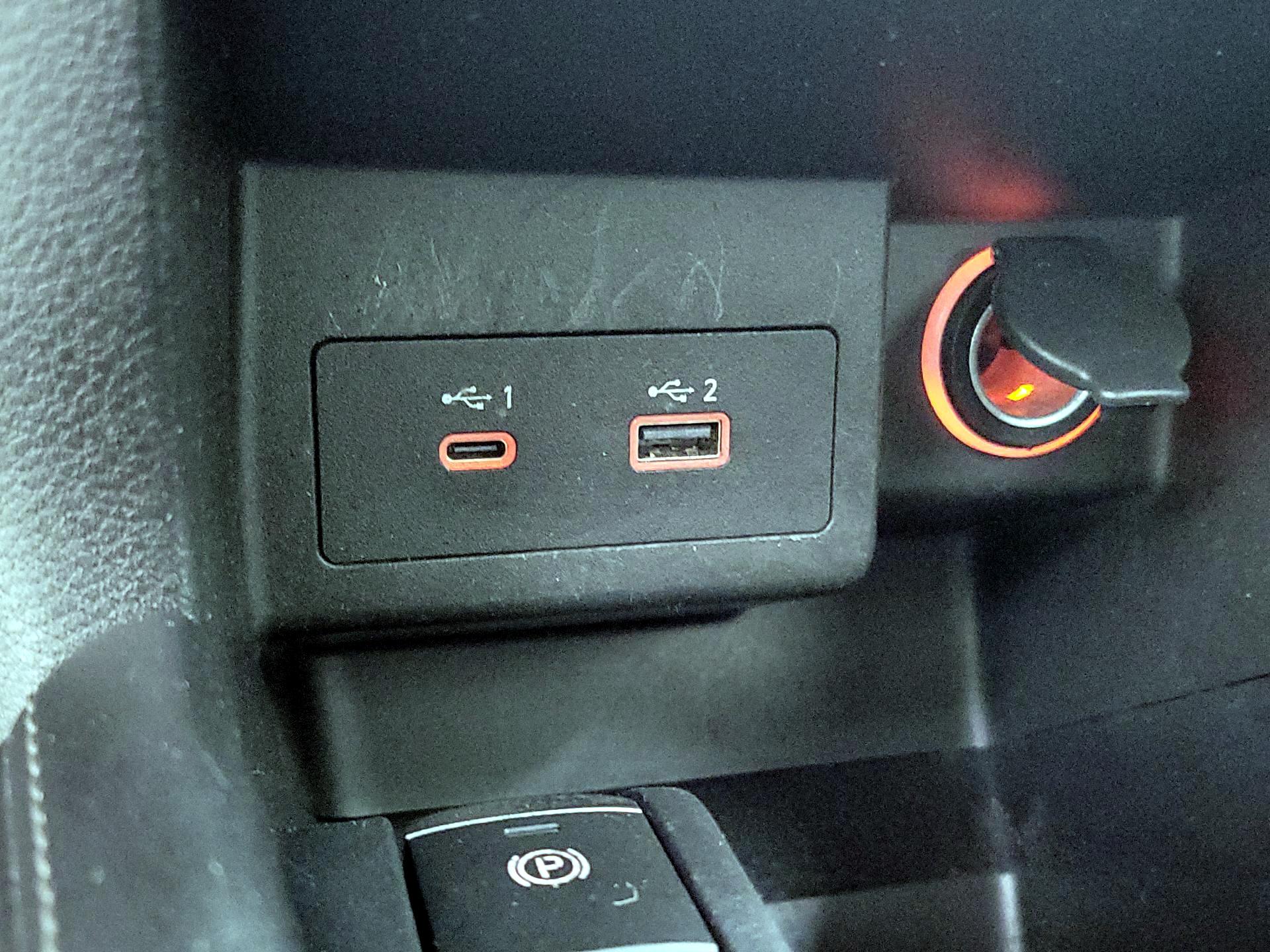 Thumbnail: 2022 Nissan Kicks - 17