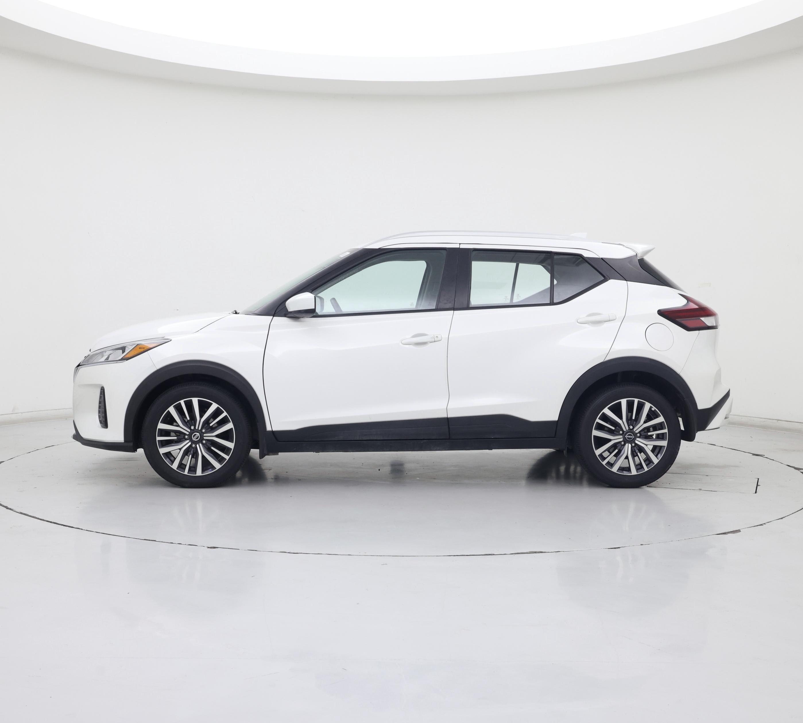 Thumbnail: 2022 Nissan Kicks - 3
