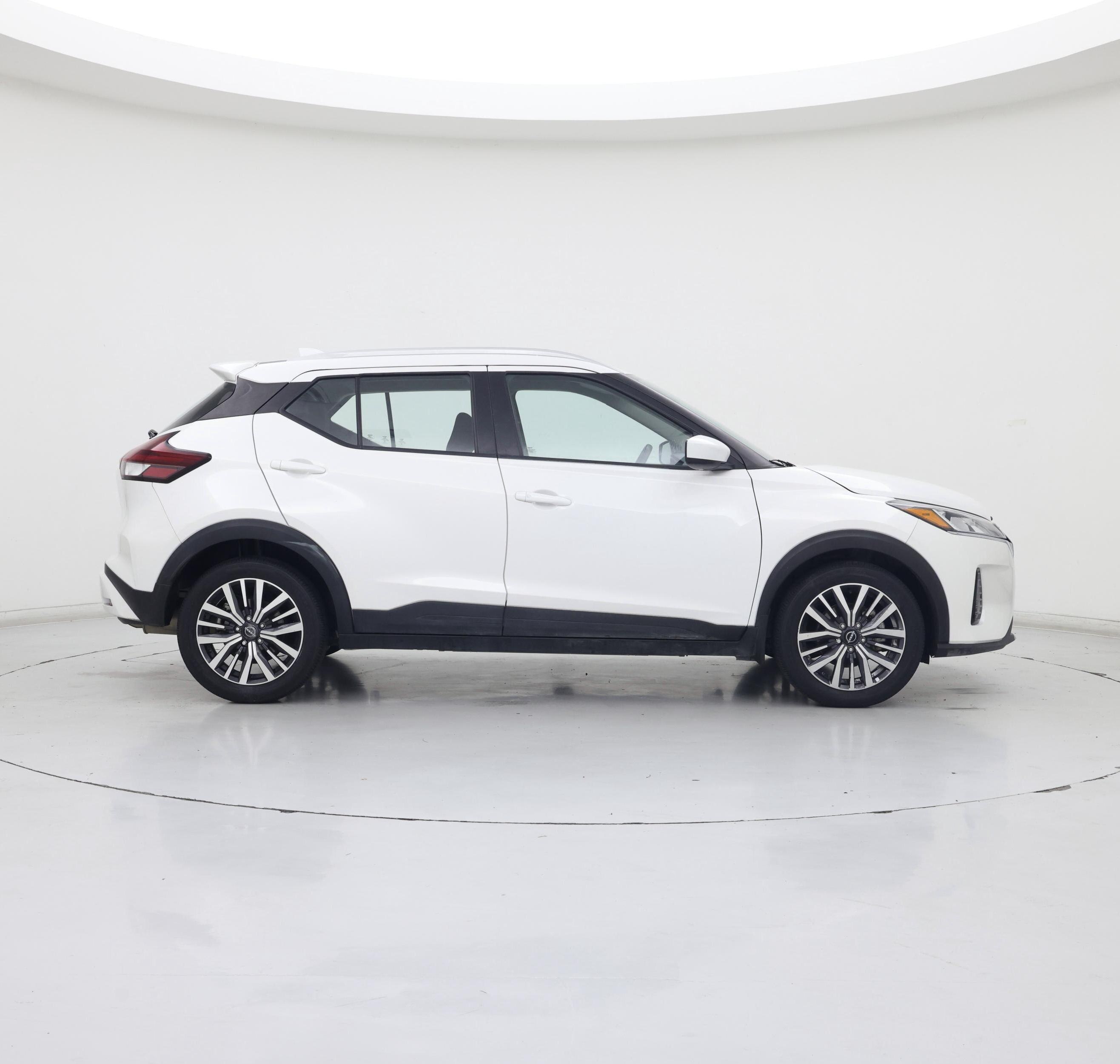 Thumbnail: 2022 Nissan Kicks - 7