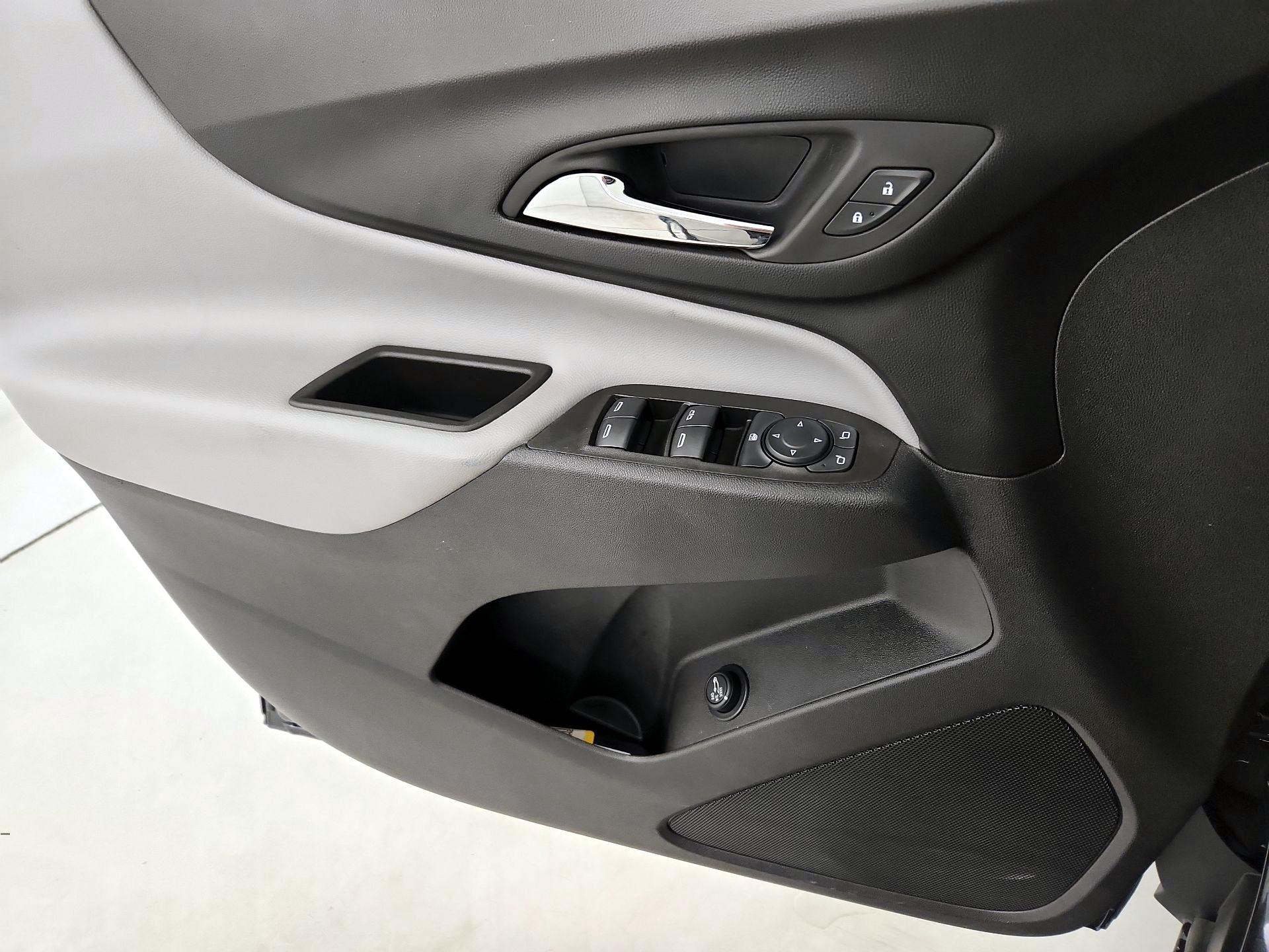 Thumbnail: 2023 Chevrolet Equinox - 12