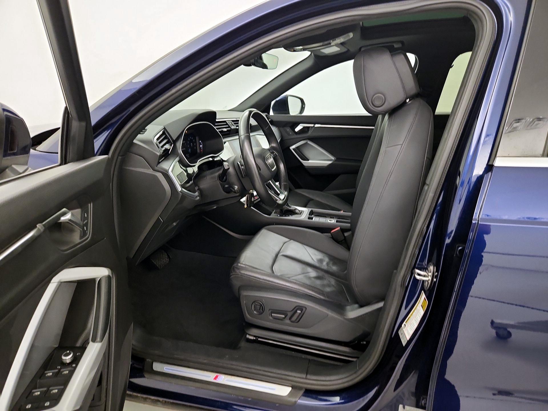 Thumbnail: 2022 Audi Q3 - 11