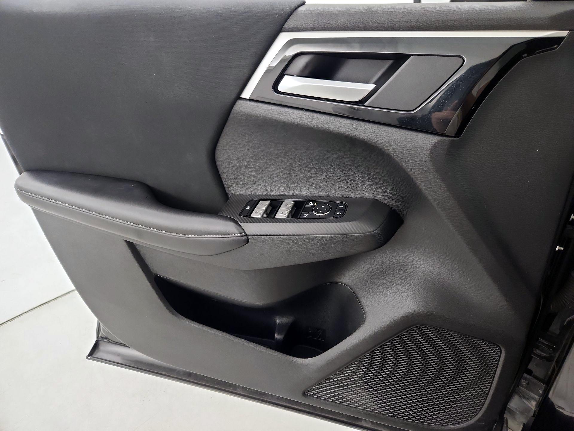 Thumbnail: 2022 Mitsubishi Outlander - 12