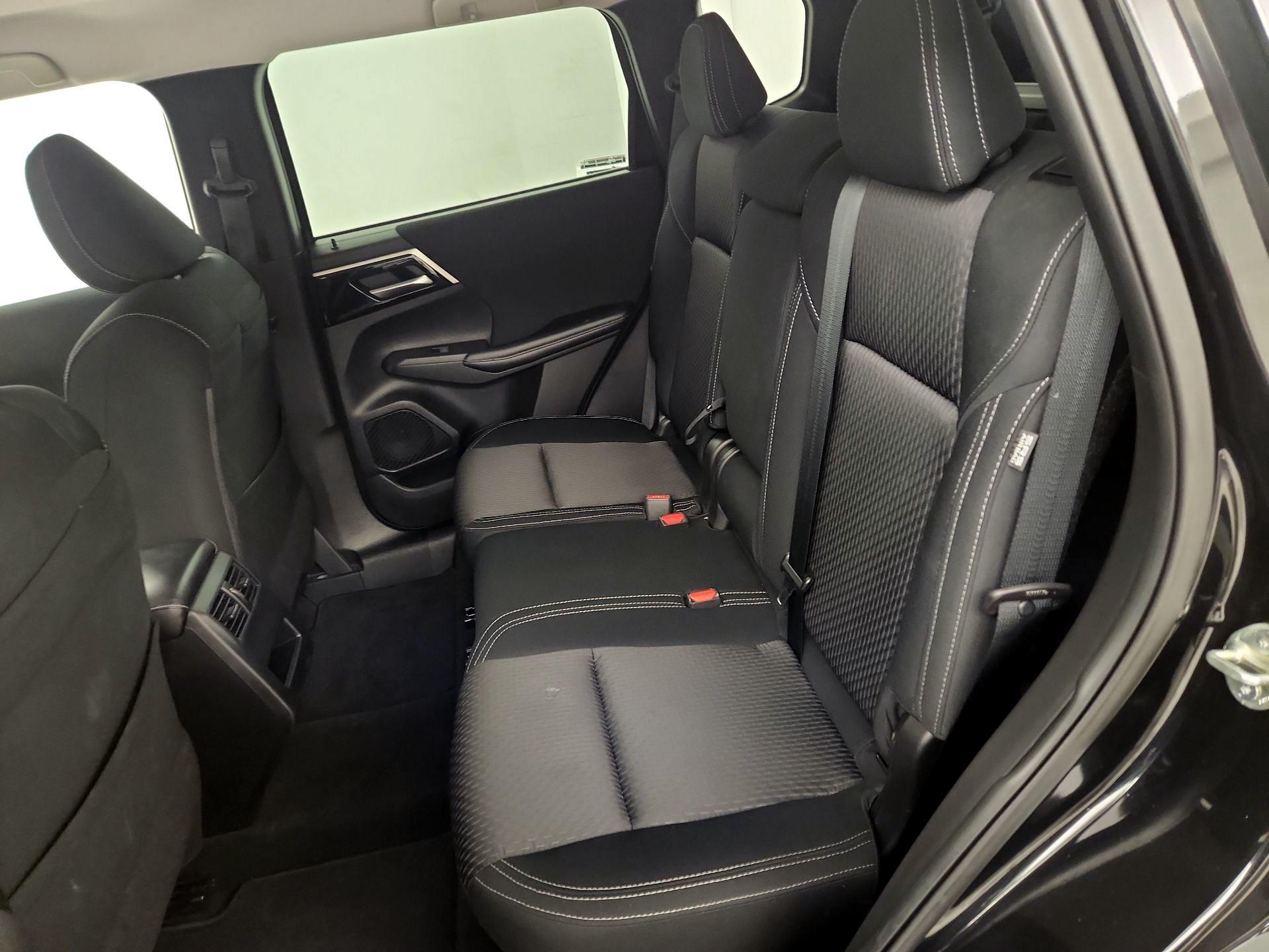 Thumbnail: 2022 Mitsubishi Outlander - 19