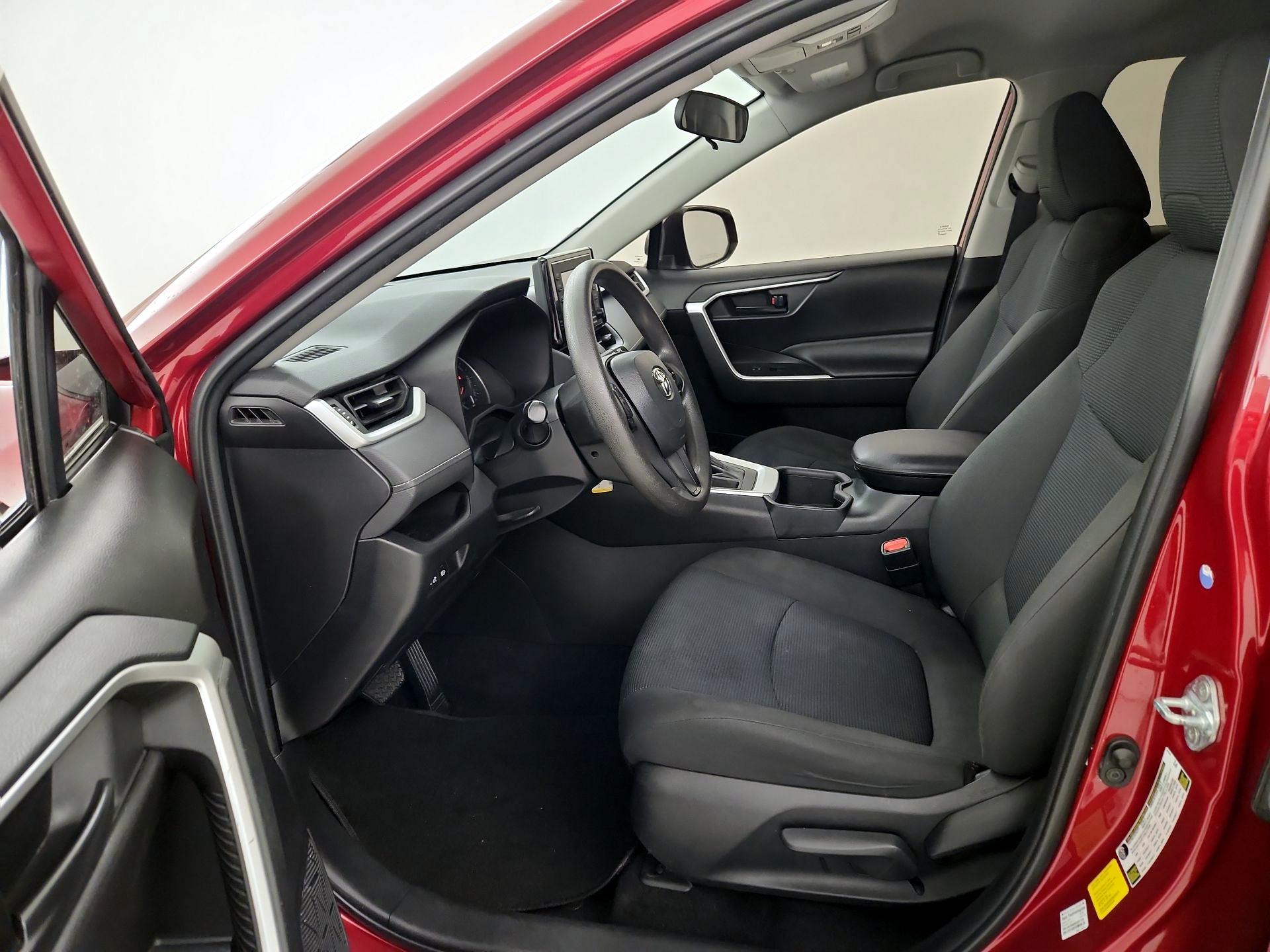 Thumbnail: 2022 Toyota RAV4 - 11