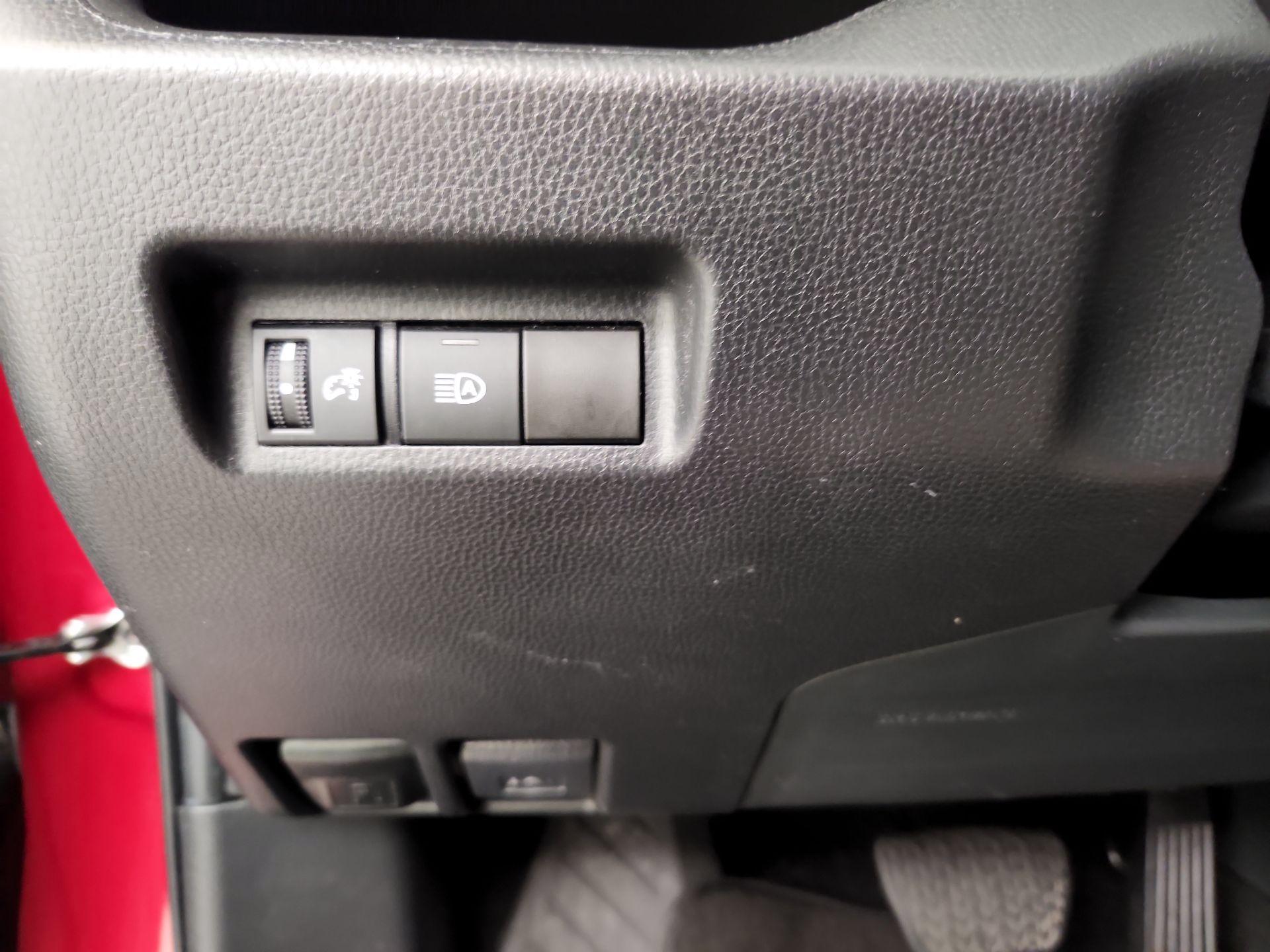 Thumbnail: 2022 Toyota RAV4 - 13