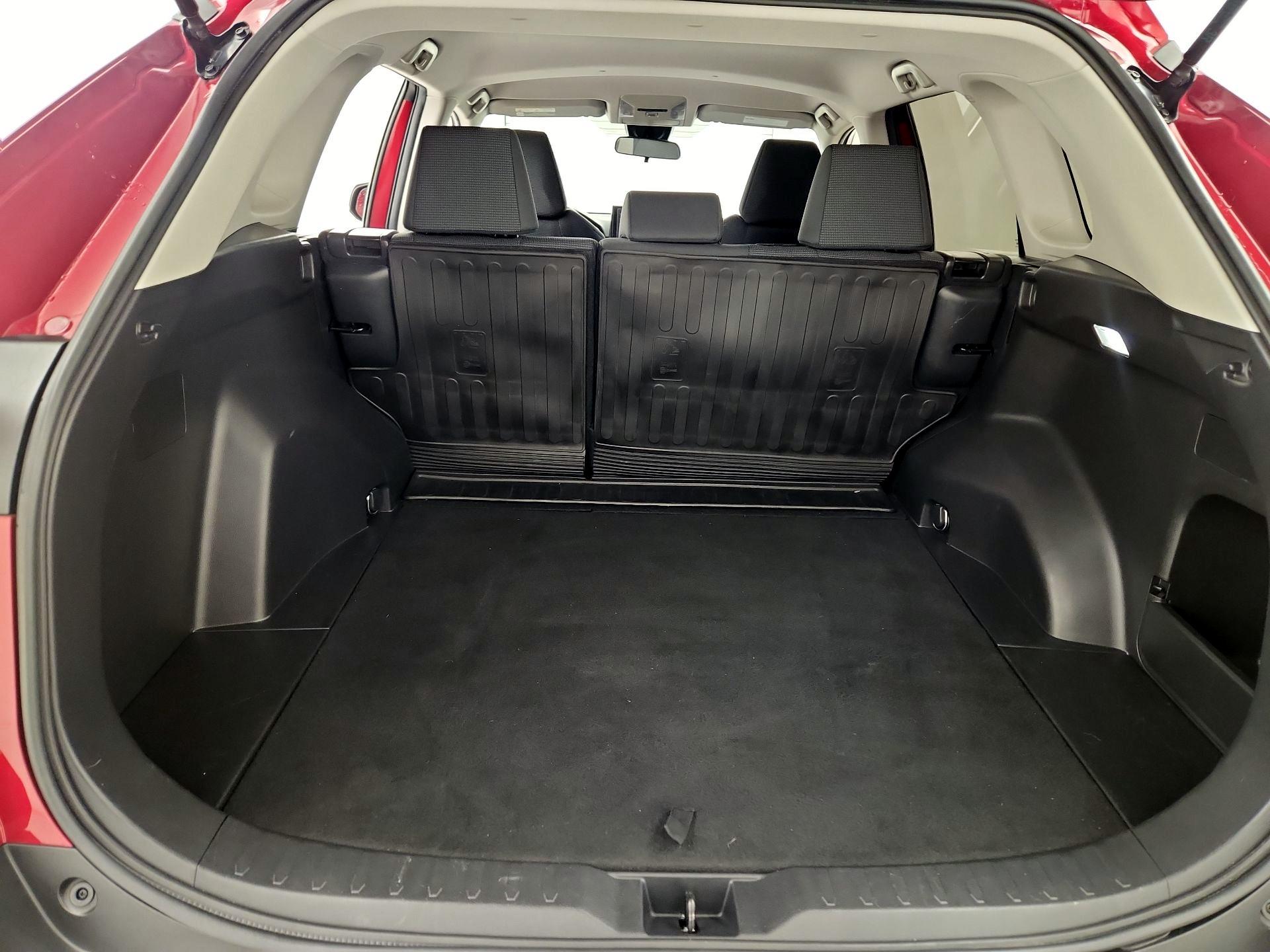 Thumbnail: 2022 Toyota RAV4 - 20