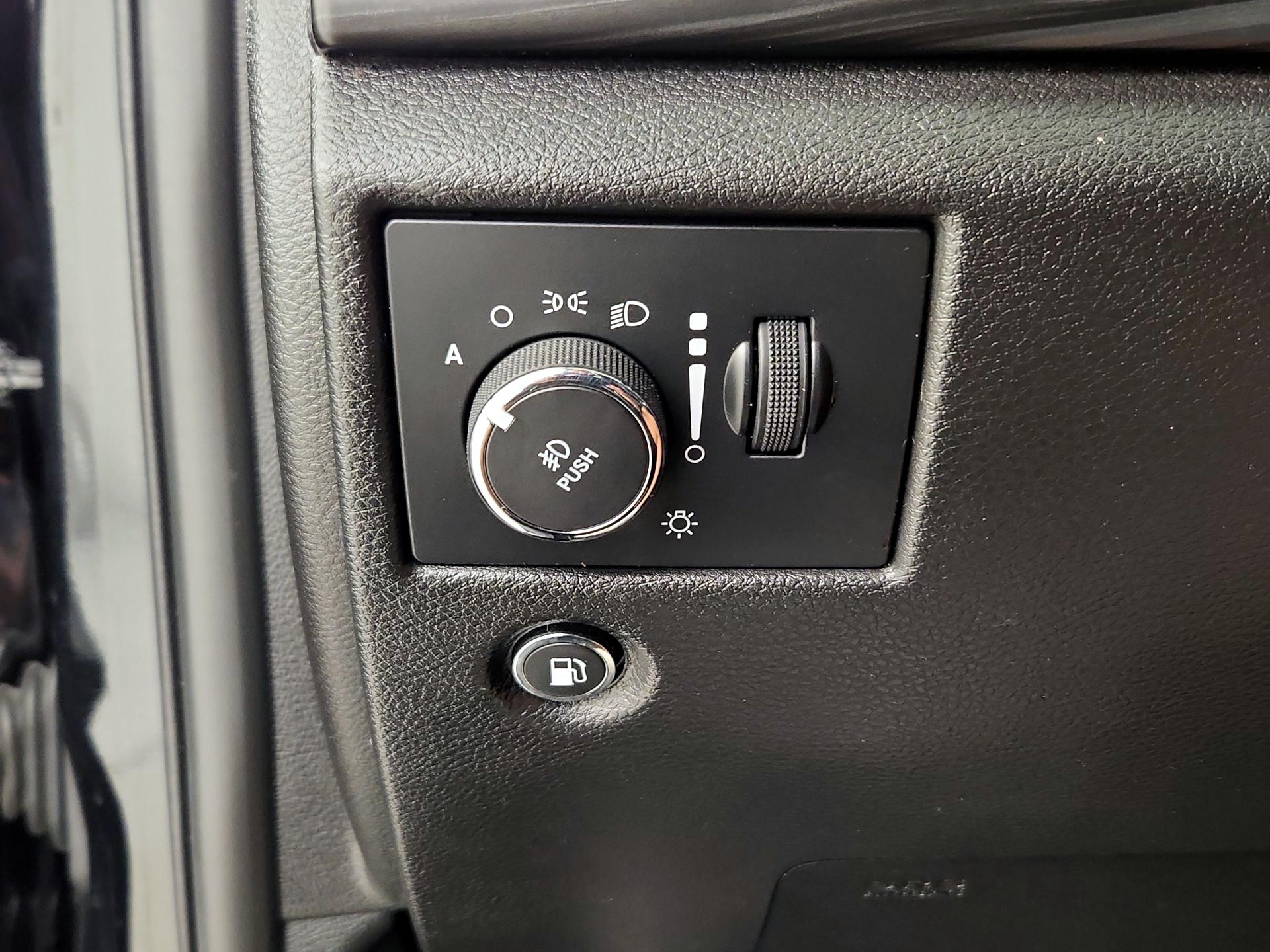 Thumbnail: 2021 Jeep Grand Cherokee - 13