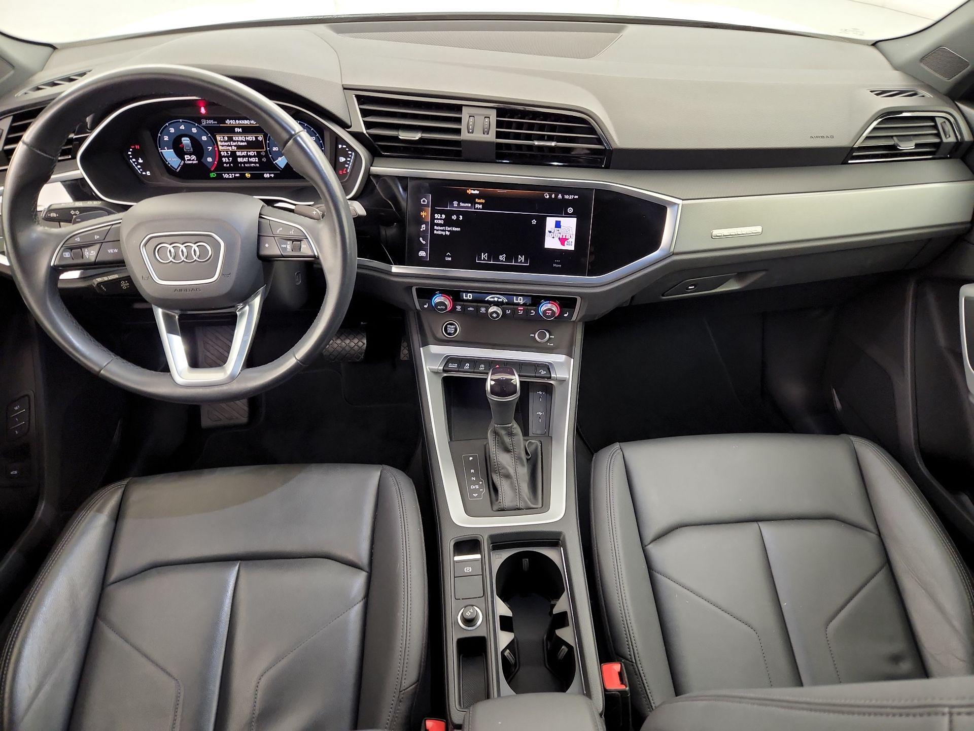 Thumbnail: 2023 Audi Q3 - 9