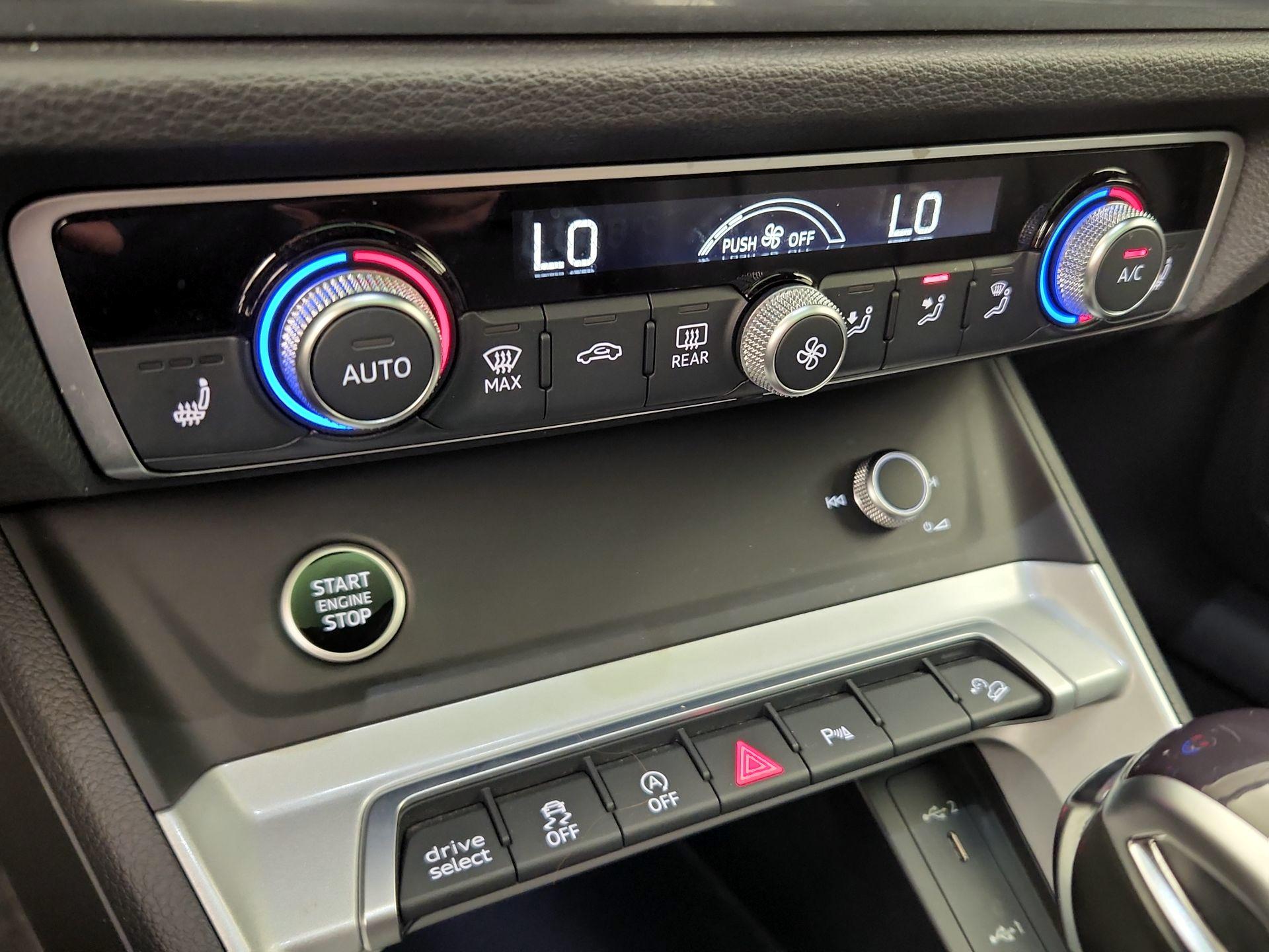 Thumbnail: 2023 Audi Q3 - 16