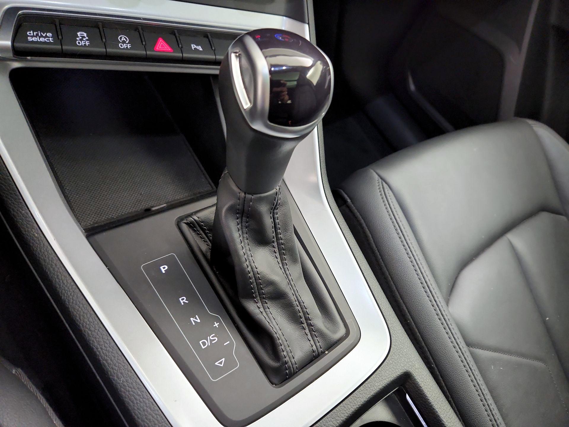 Thumbnail: 2023 Audi Q3 - 17