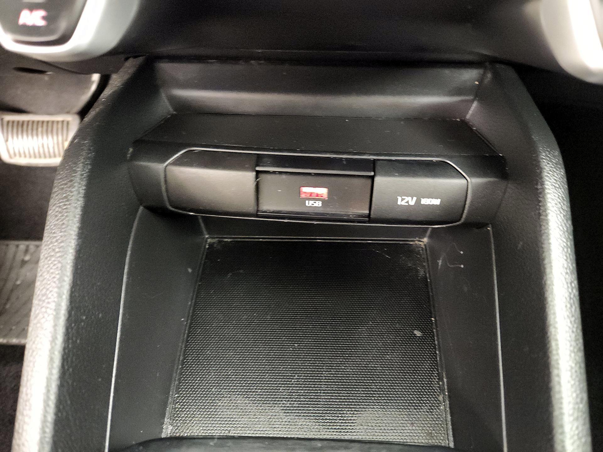 Thumbnail: 2023 Kia Rio - 18