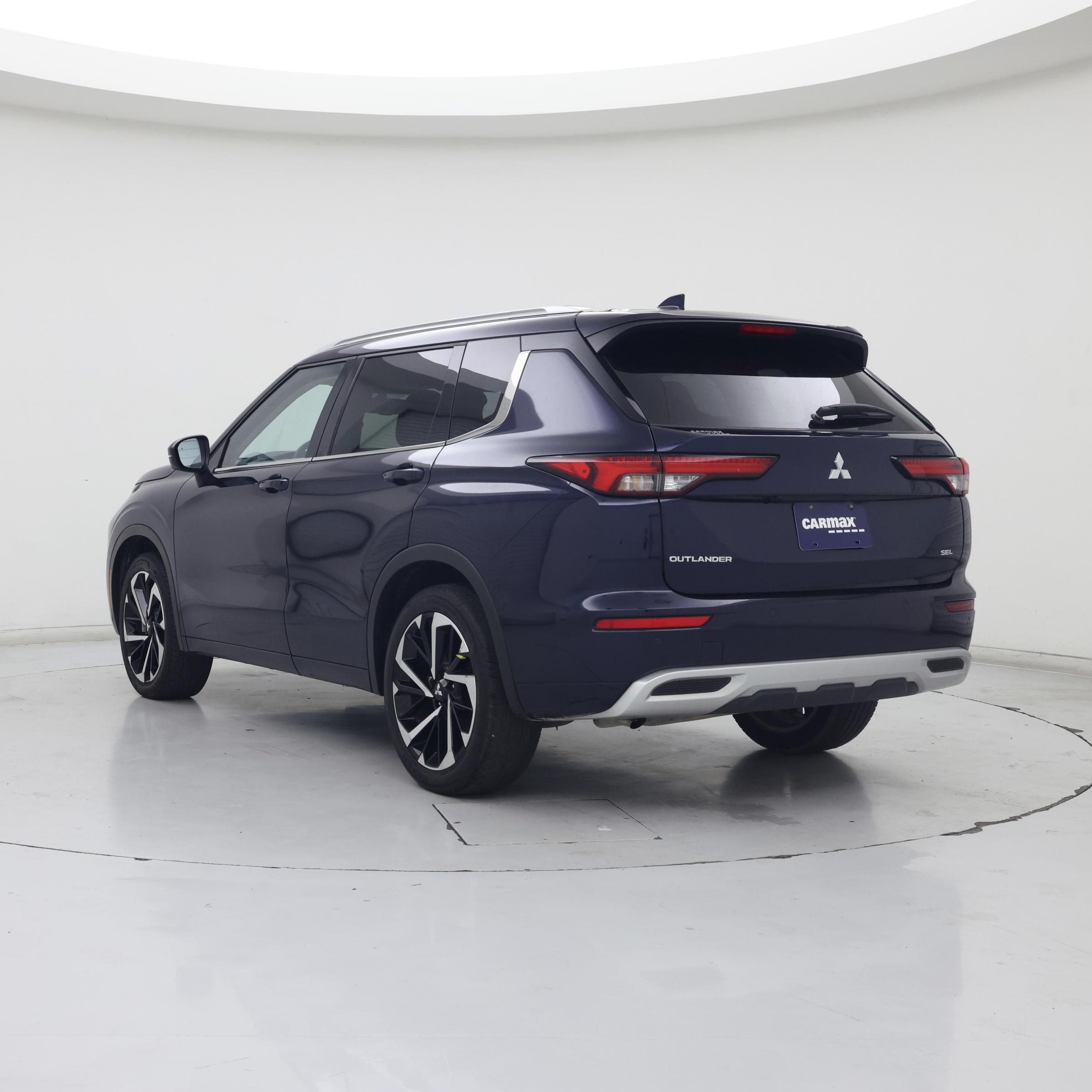 Thumbnail: 2024 Mitsubishi Outlander - 2