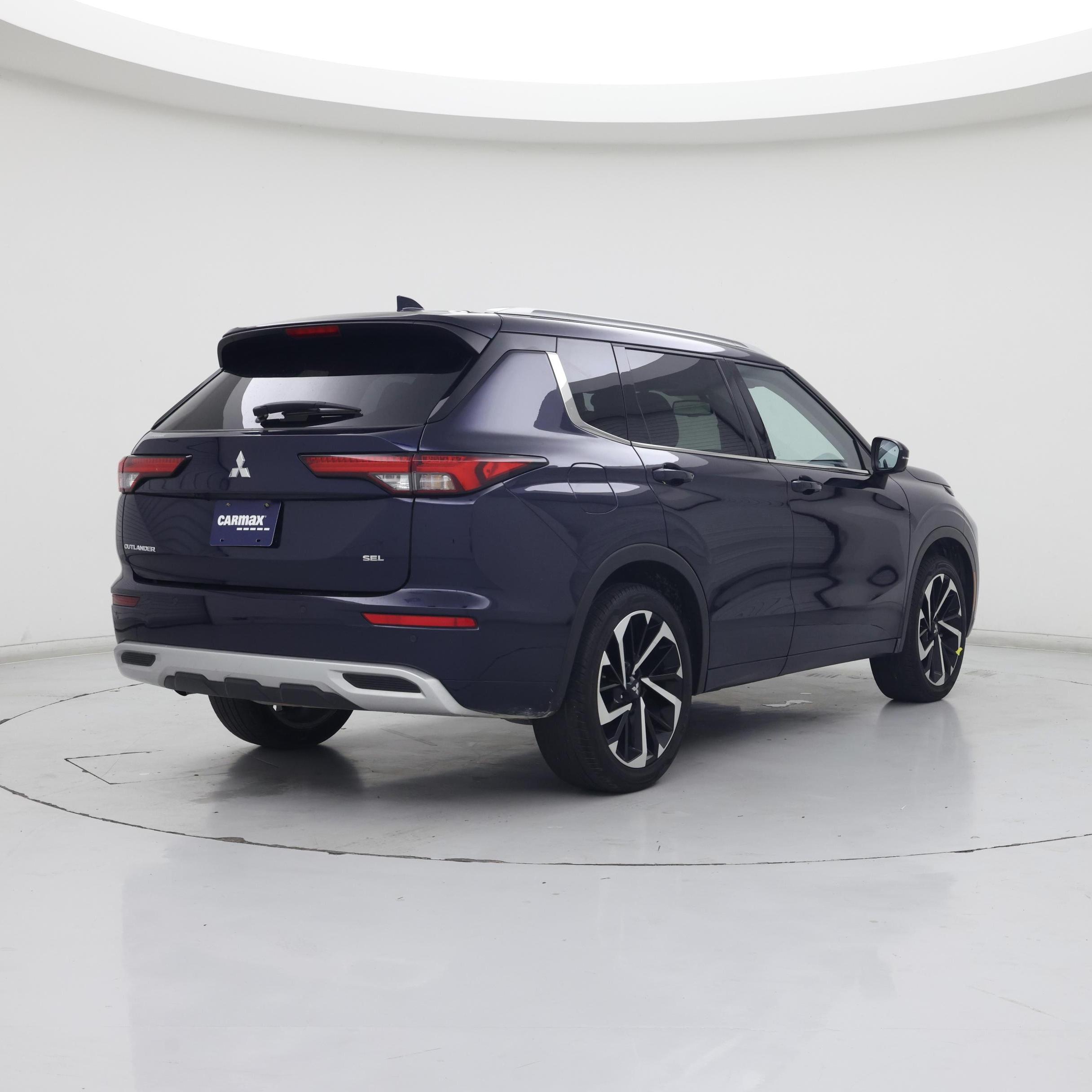 Thumbnail: 2024 Mitsubishi Outlander - 8