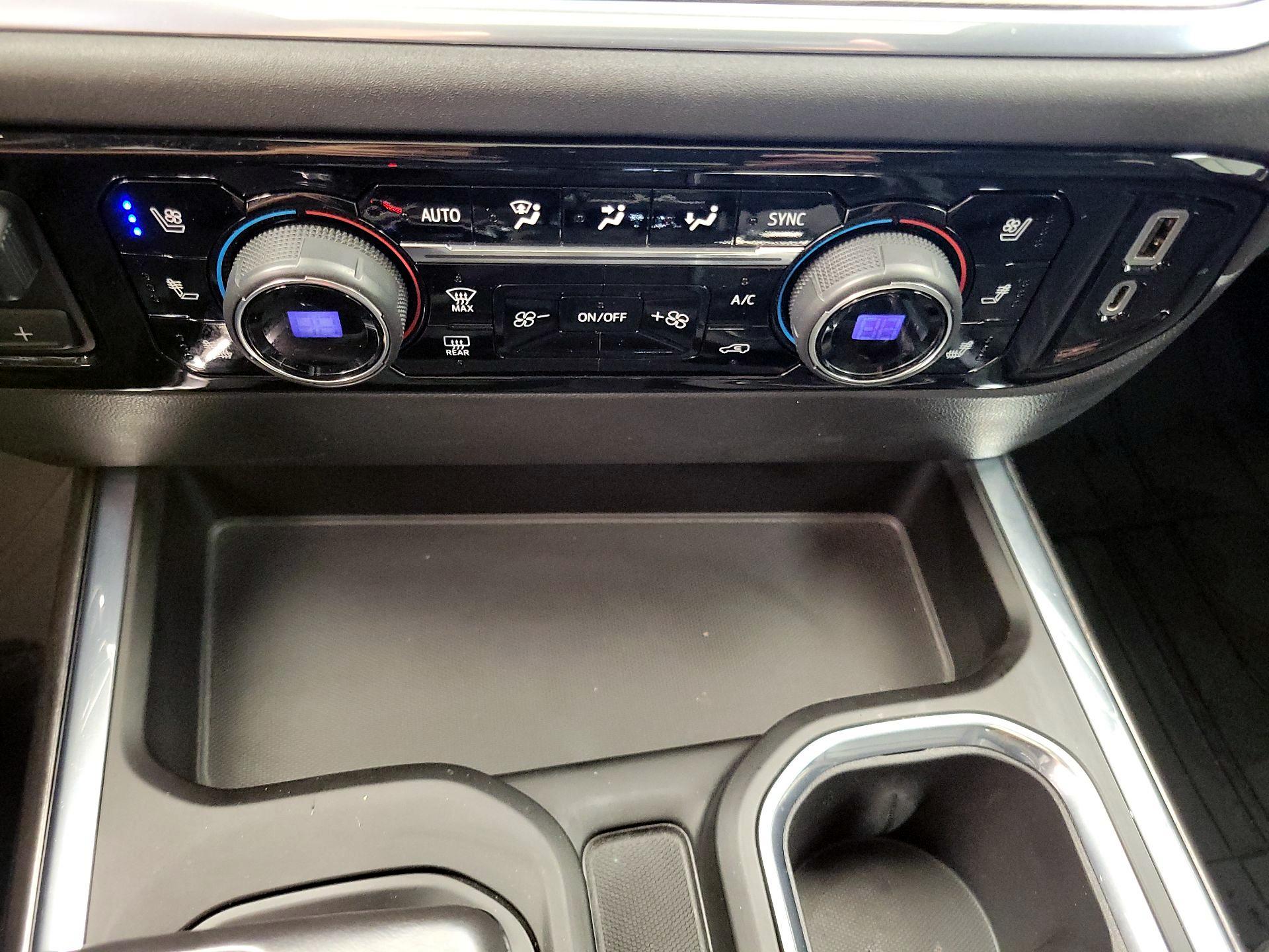 Thumbnail: 2022 Chevrolet Silverado 1500 - 16