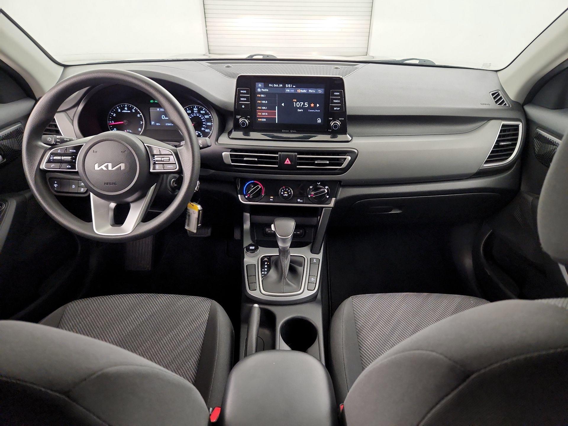 Thumbnail: 2023 Kia Seltos - 9