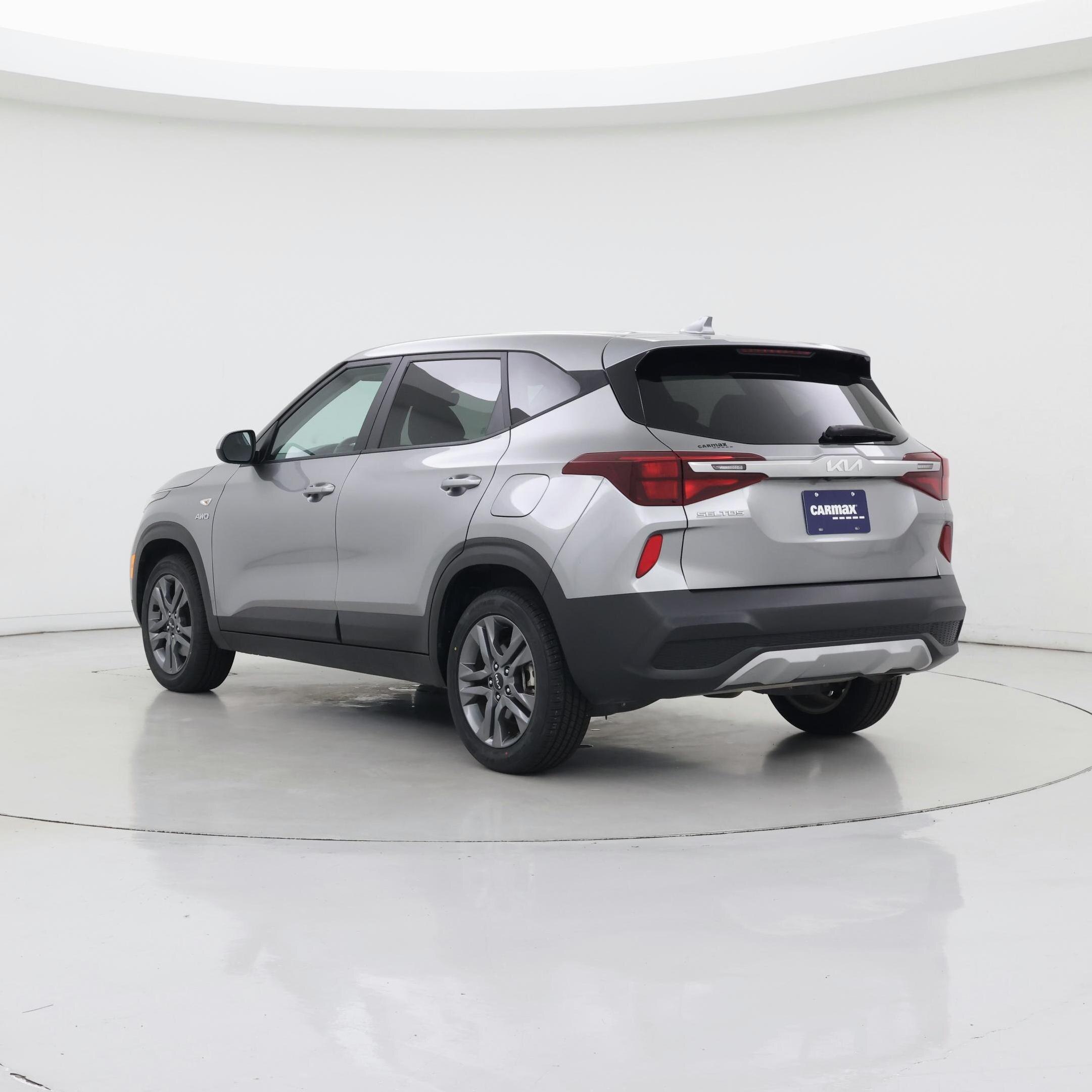 Thumbnail: 2023 Kia Seltos - 2