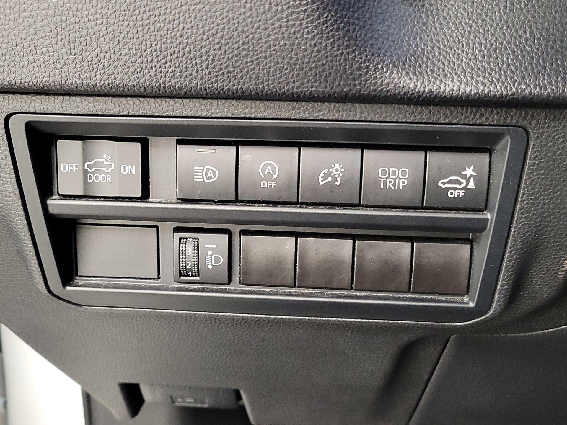 Thumbnail: 2023 Toyota Tundra - 13