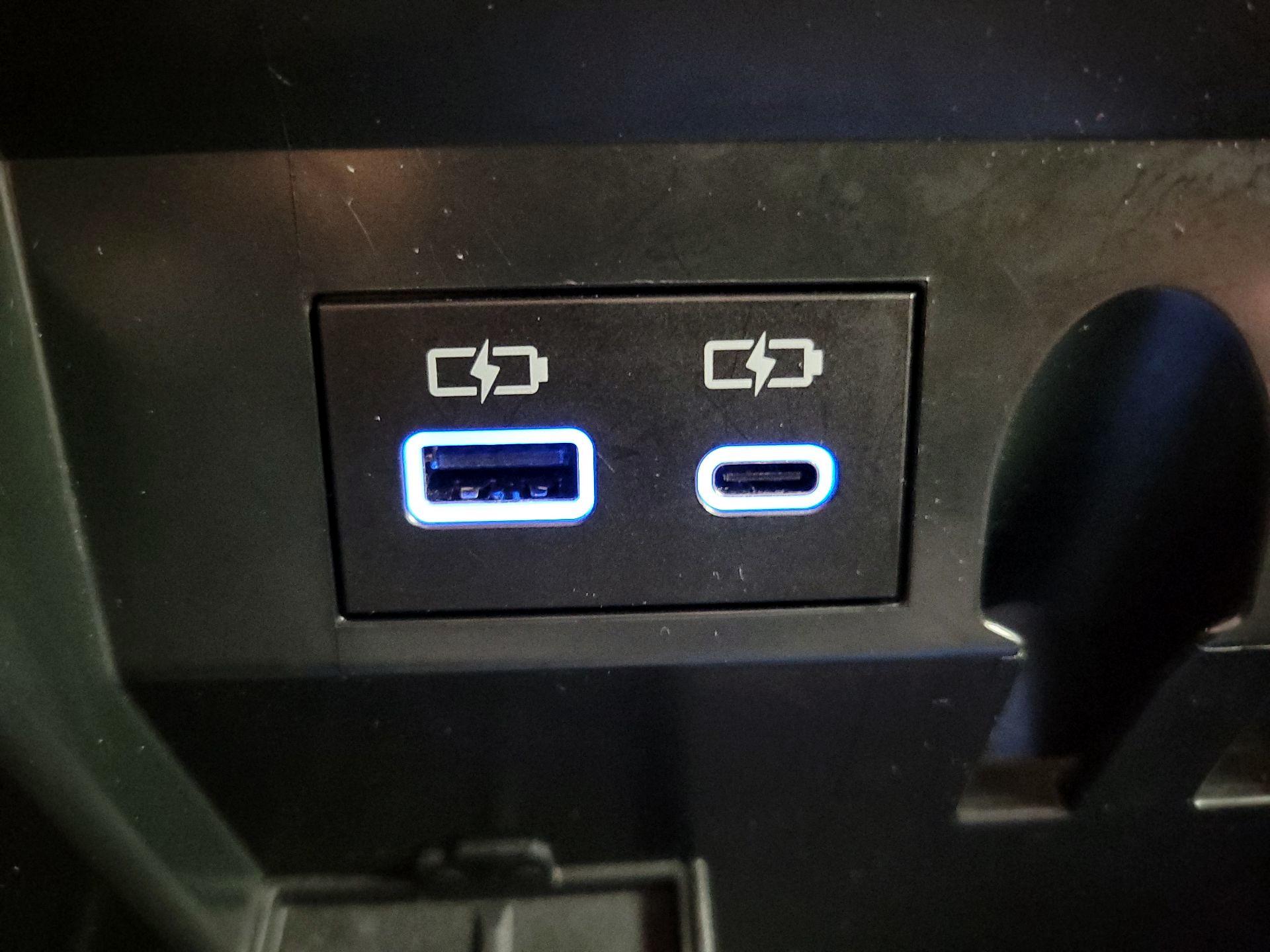 Thumbnail: 2023 Toyota Tundra - 18