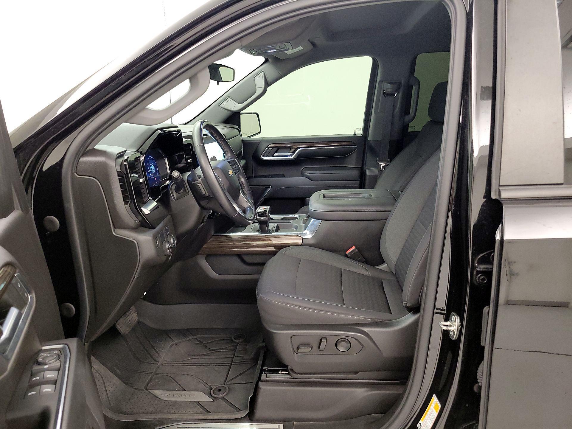 Thumbnail: 2022 Chevrolet Silverado 1500 - 11