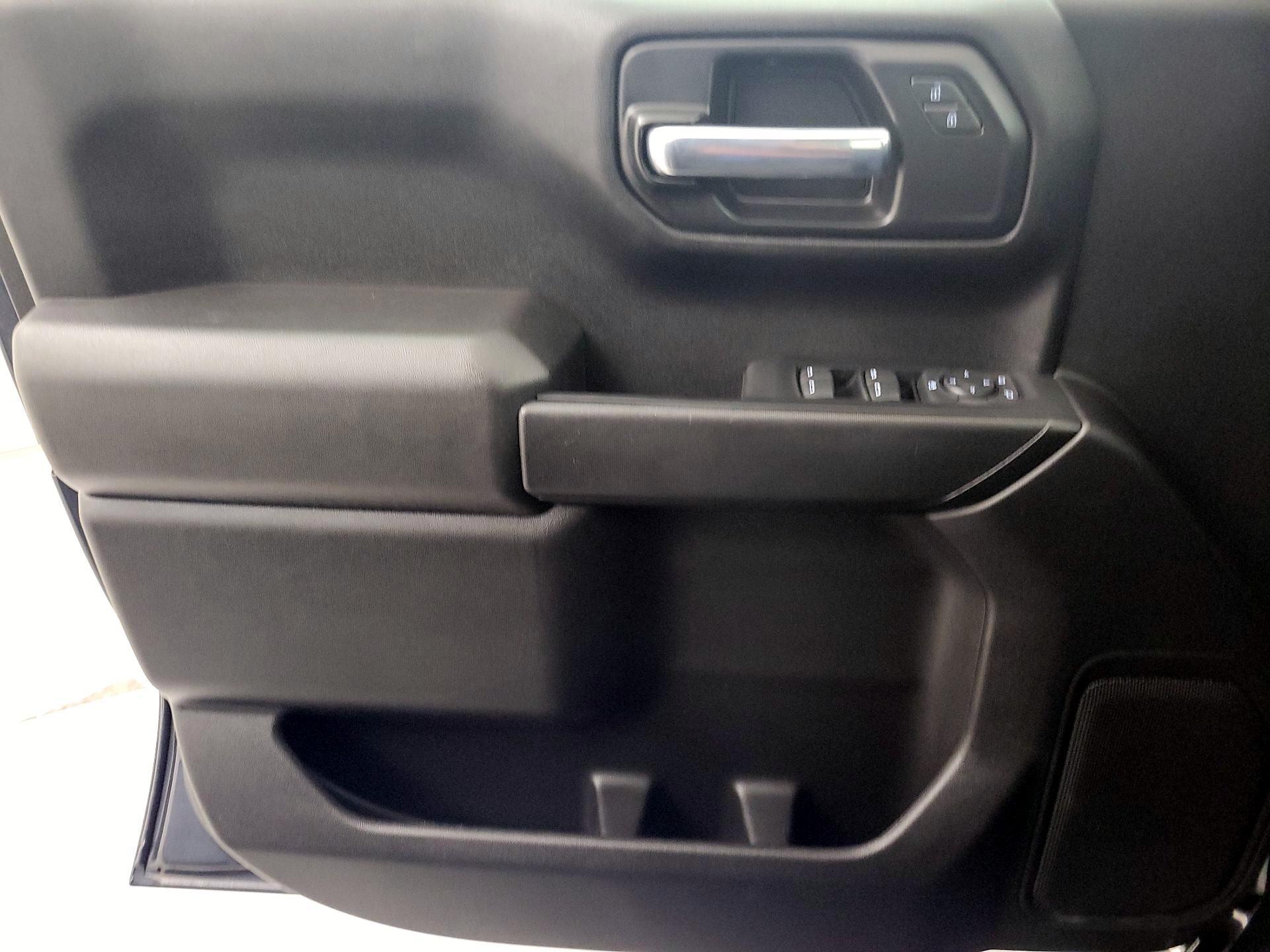 Thumbnail: 2021 Chevrolet Silverado 1500 - 12