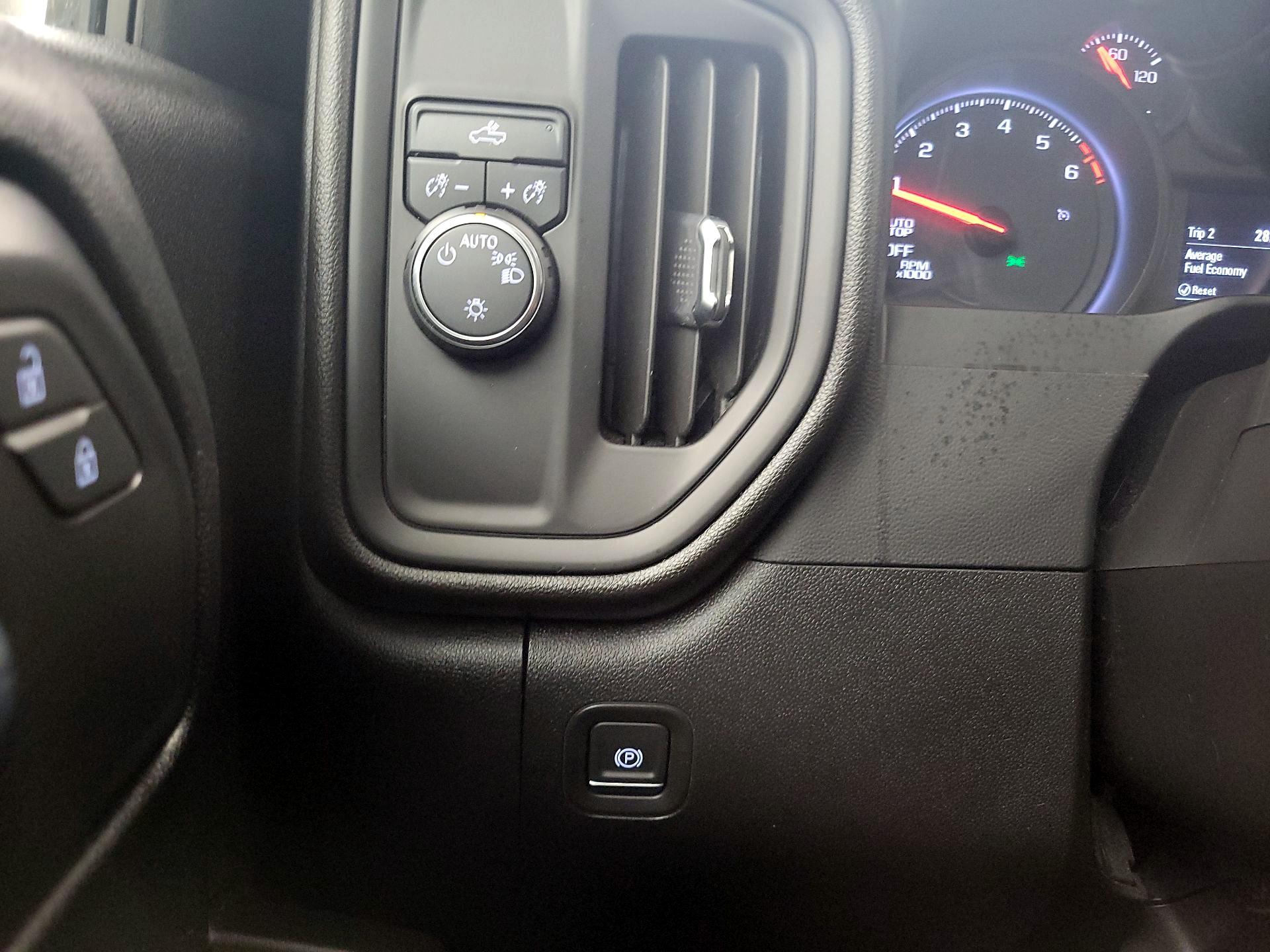 Thumbnail: 2021 Chevrolet Silverado 1500 - 13