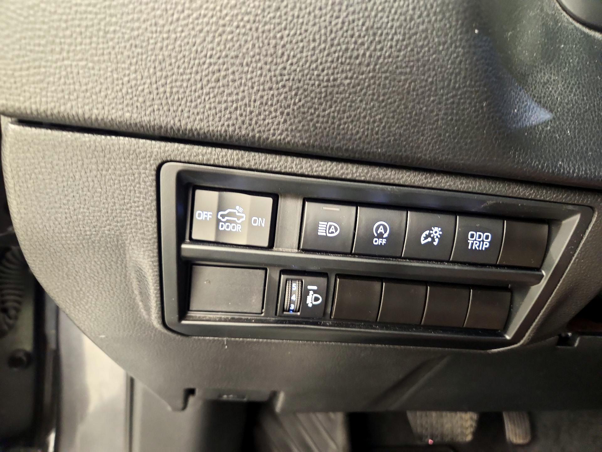 Thumbnail: 2023 Toyota Tundra - 13