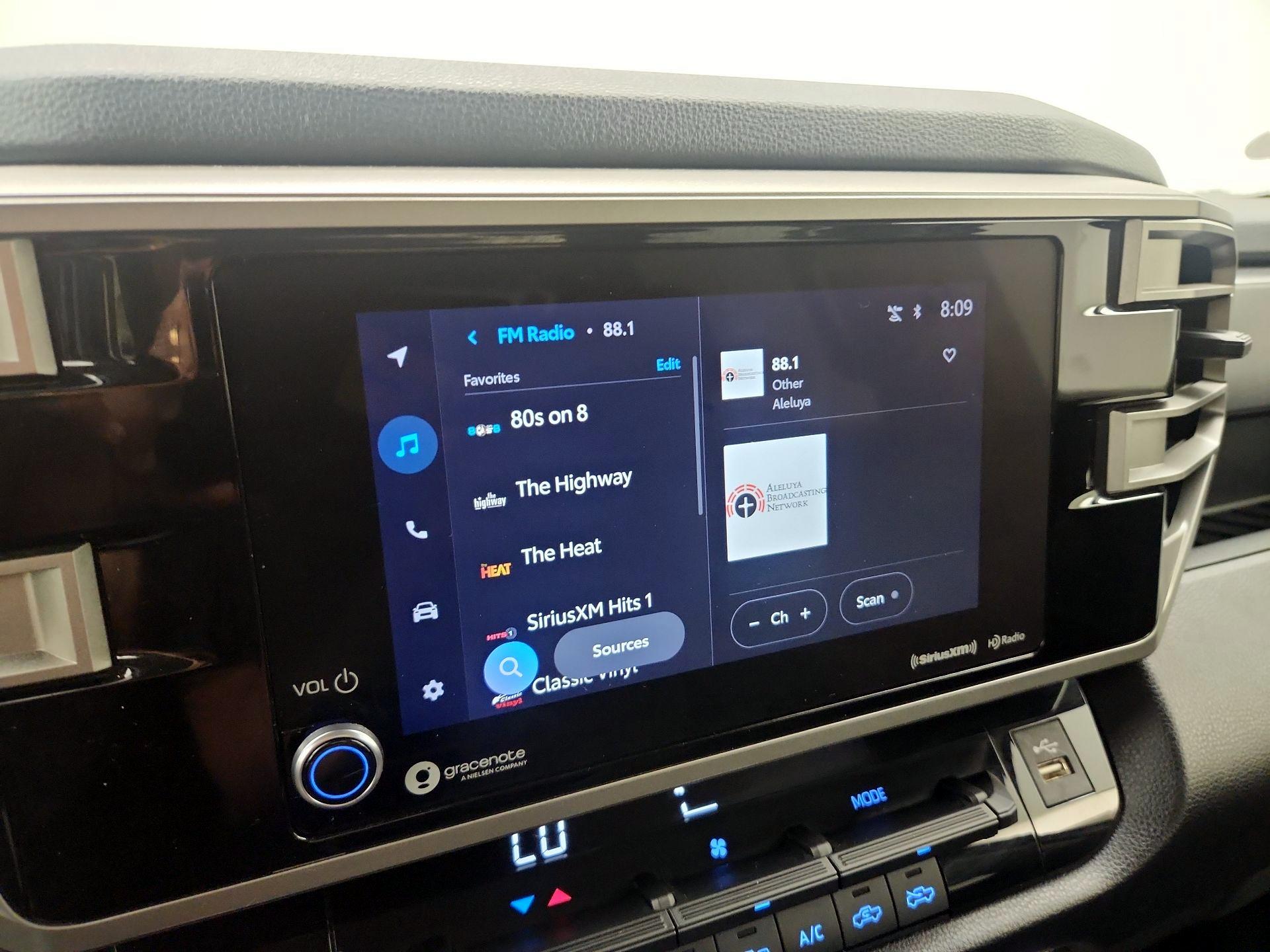 Thumbnail: 2023 Toyota Tundra - 15