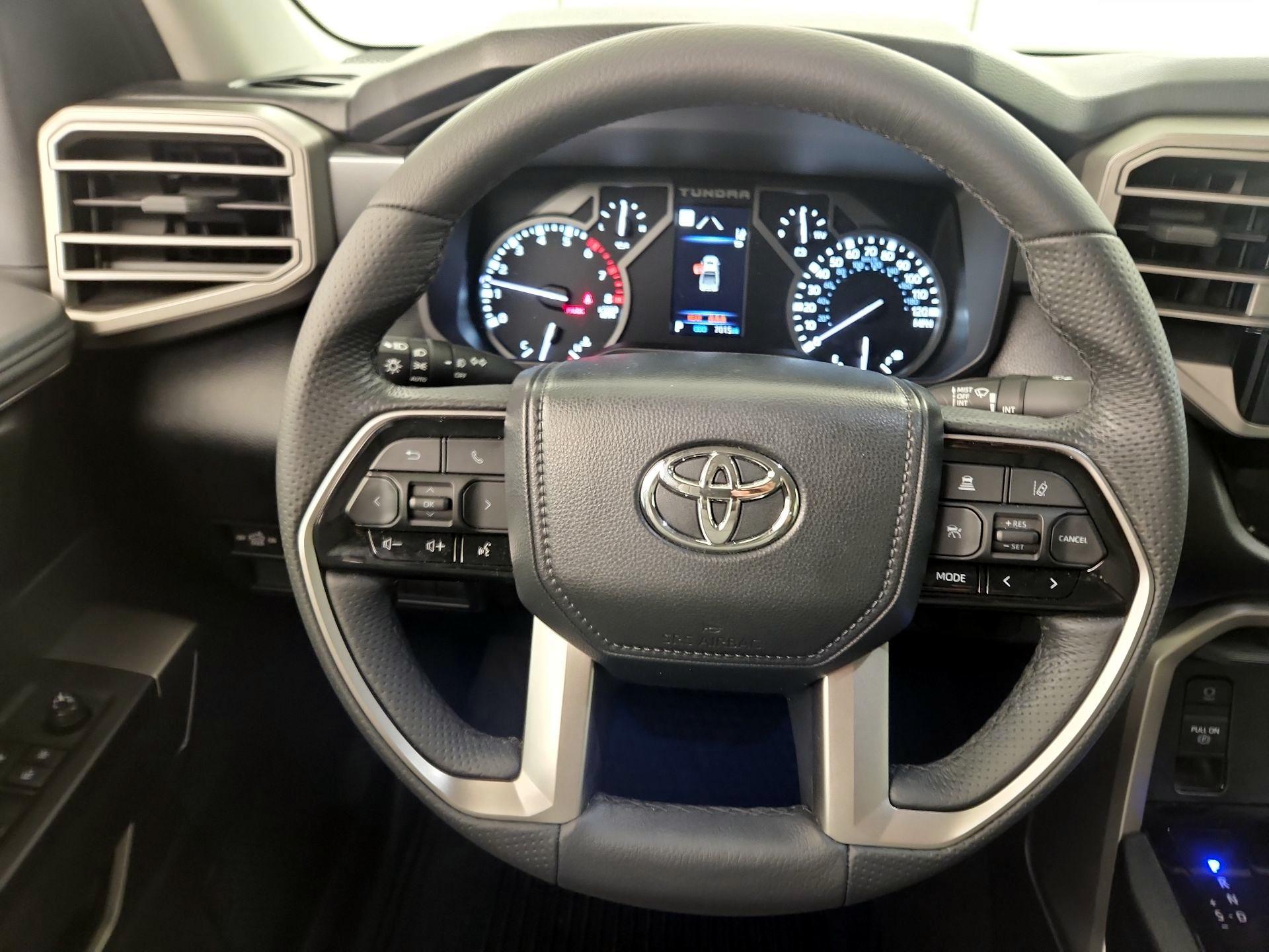 Thumbnail: 2024 Toyota Tundra - 10