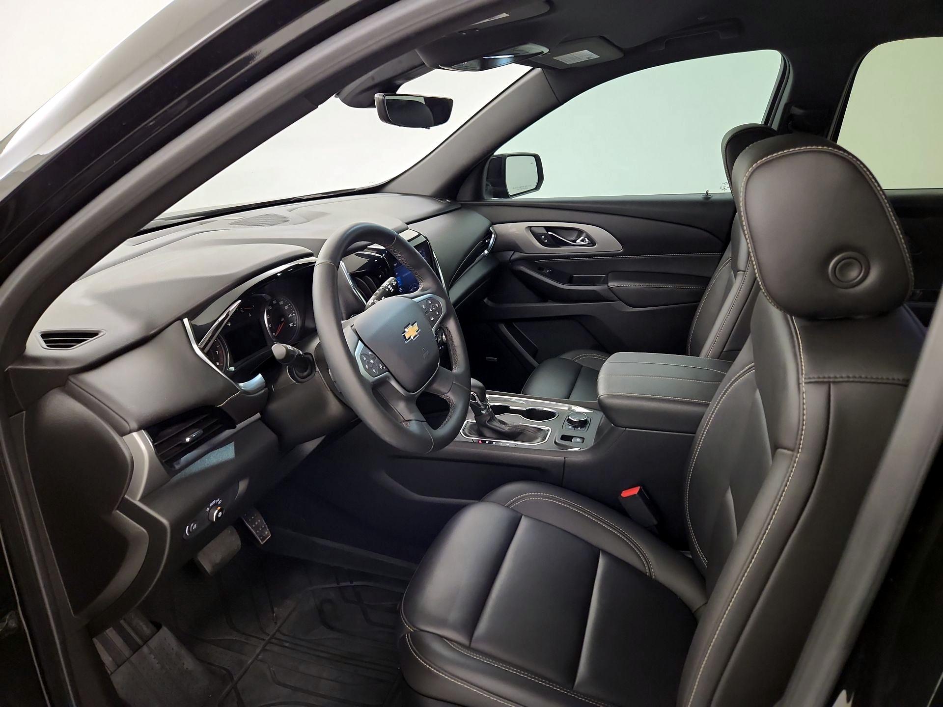 Thumbnail: 2023 Chevrolet Traverse - 11