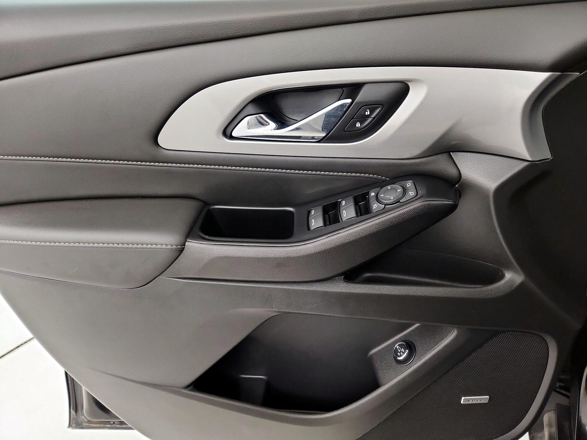 Thumbnail: 2023 Chevrolet Traverse - 12